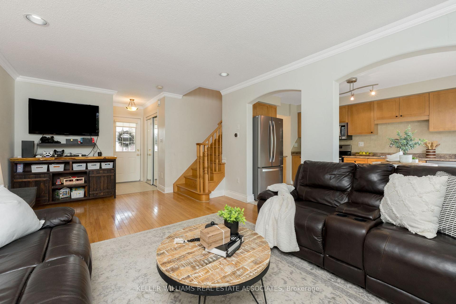 Photo 11 of 626 Hamilton Crescent, Milton, Beaty — HOMEH