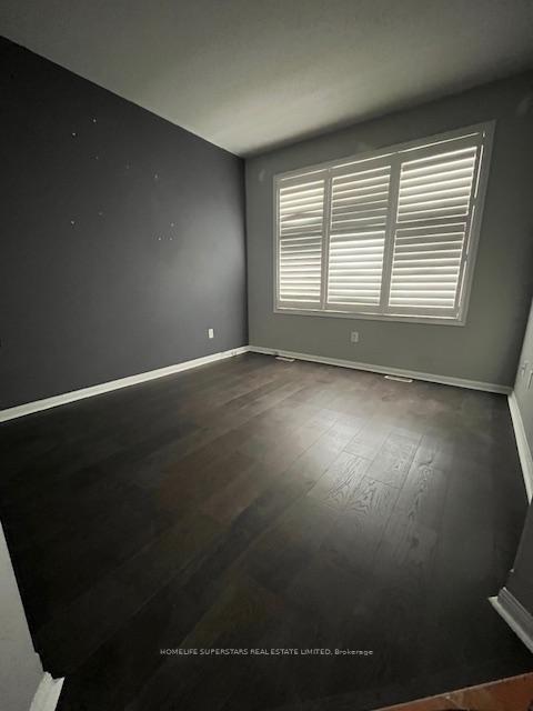 Photo 5 of 912 Bennett Boulevard, Milton, Beaty — HOMEH