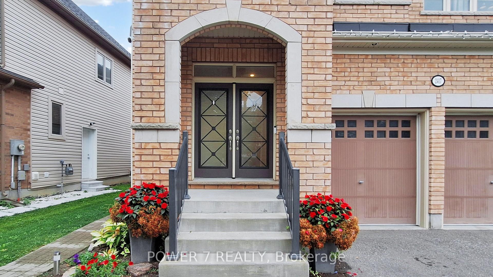 Front of 2417 Dress Circle Crescent
