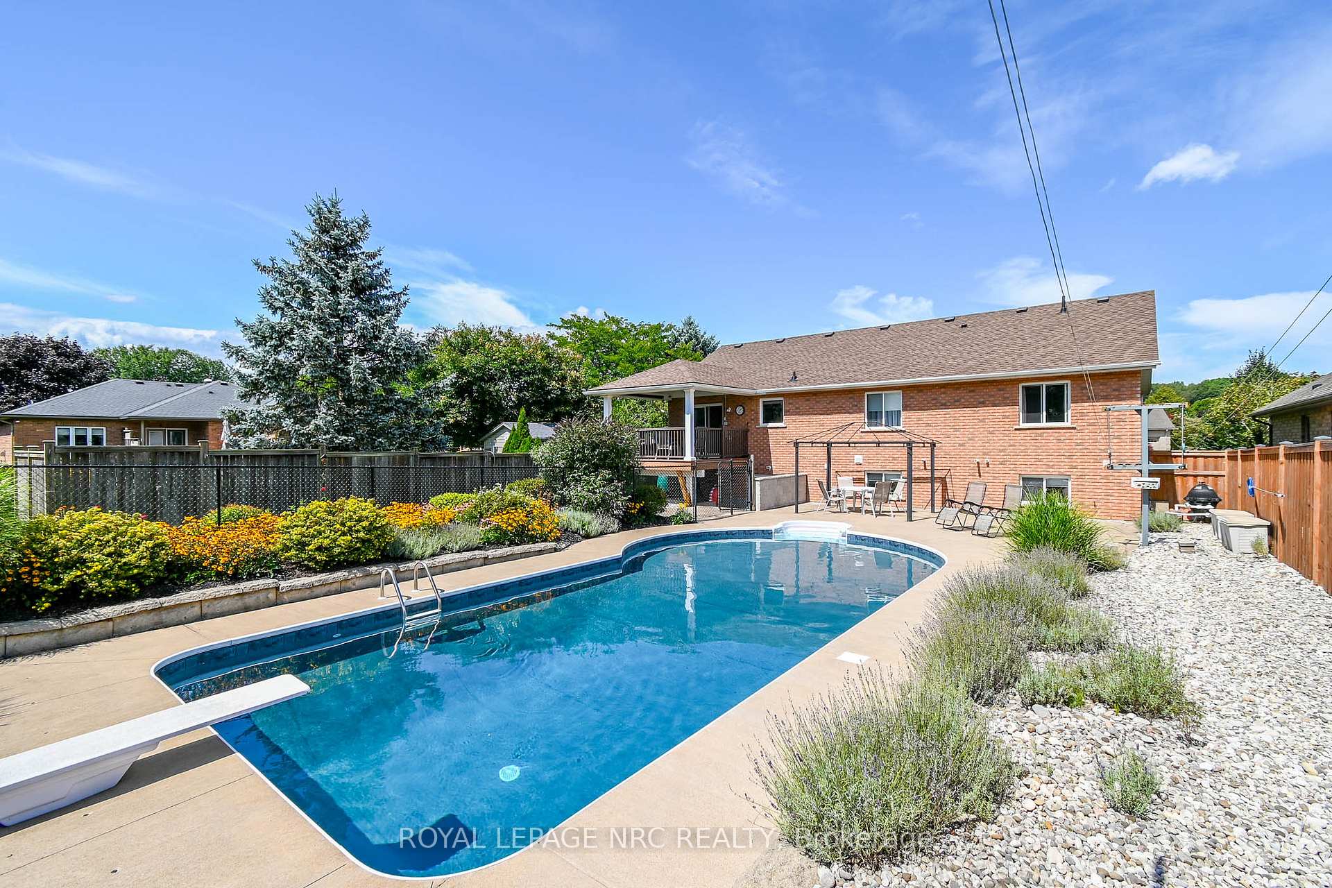 Photo 4 of 64 Sandra Drive, Pelham, Fenwick — HOMEH