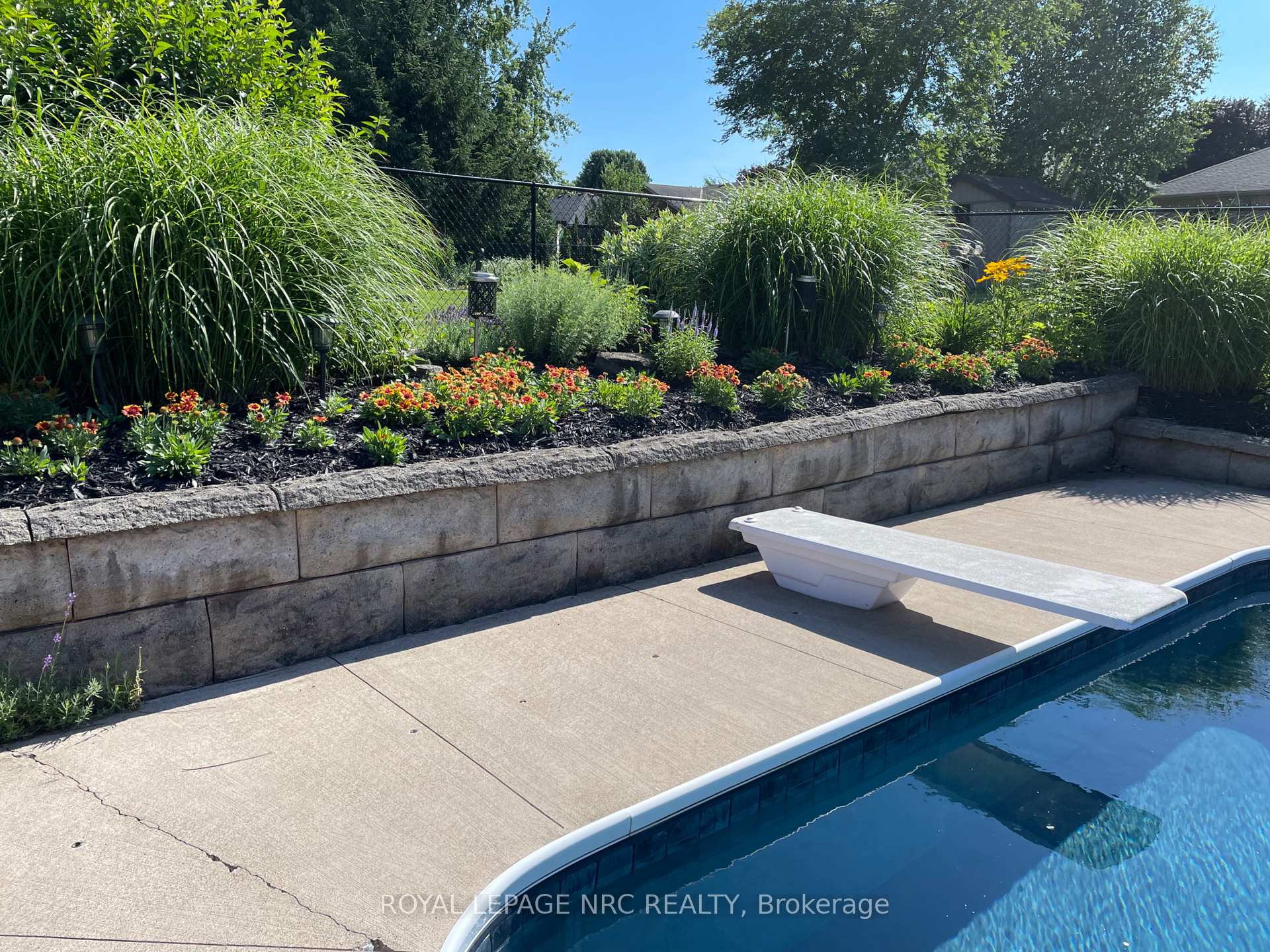 Photo 8 of 64 Sandra Drive, Pelham, Fenwick — HOMEH
