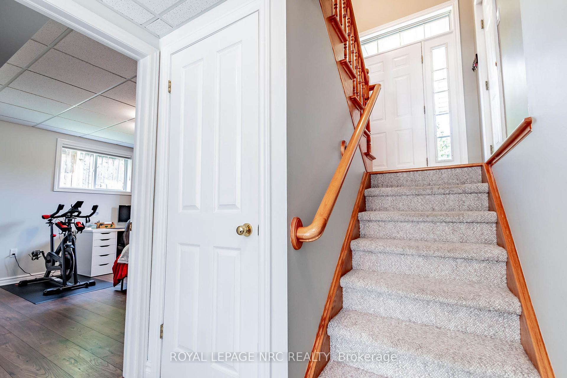 Photo 12 of 64 Sandra Drive, Pelham, Fenwick — HOMEH