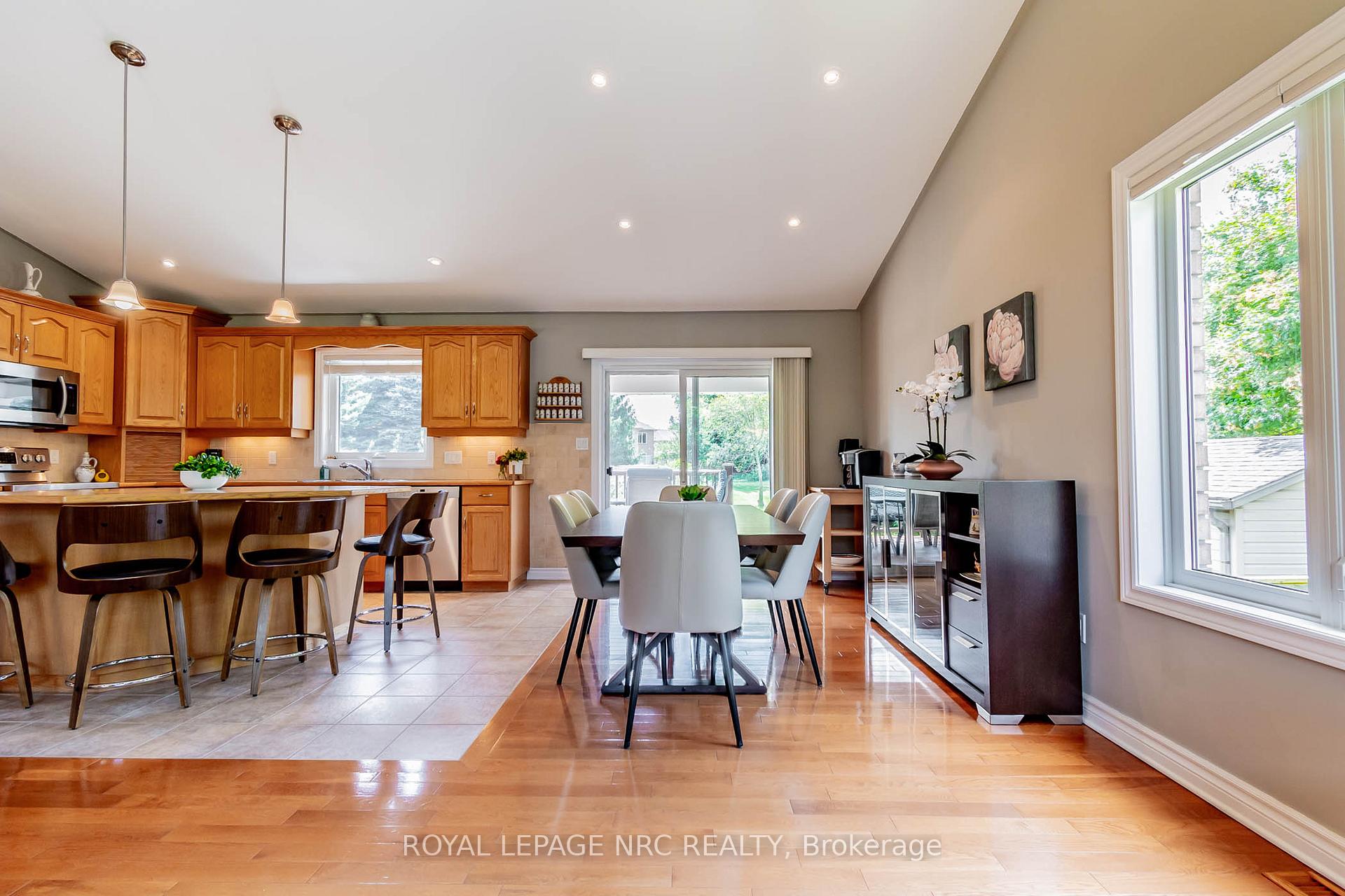 Photo 15 of 64 Sandra Drive, Pelham, Fenwick — HOMEH