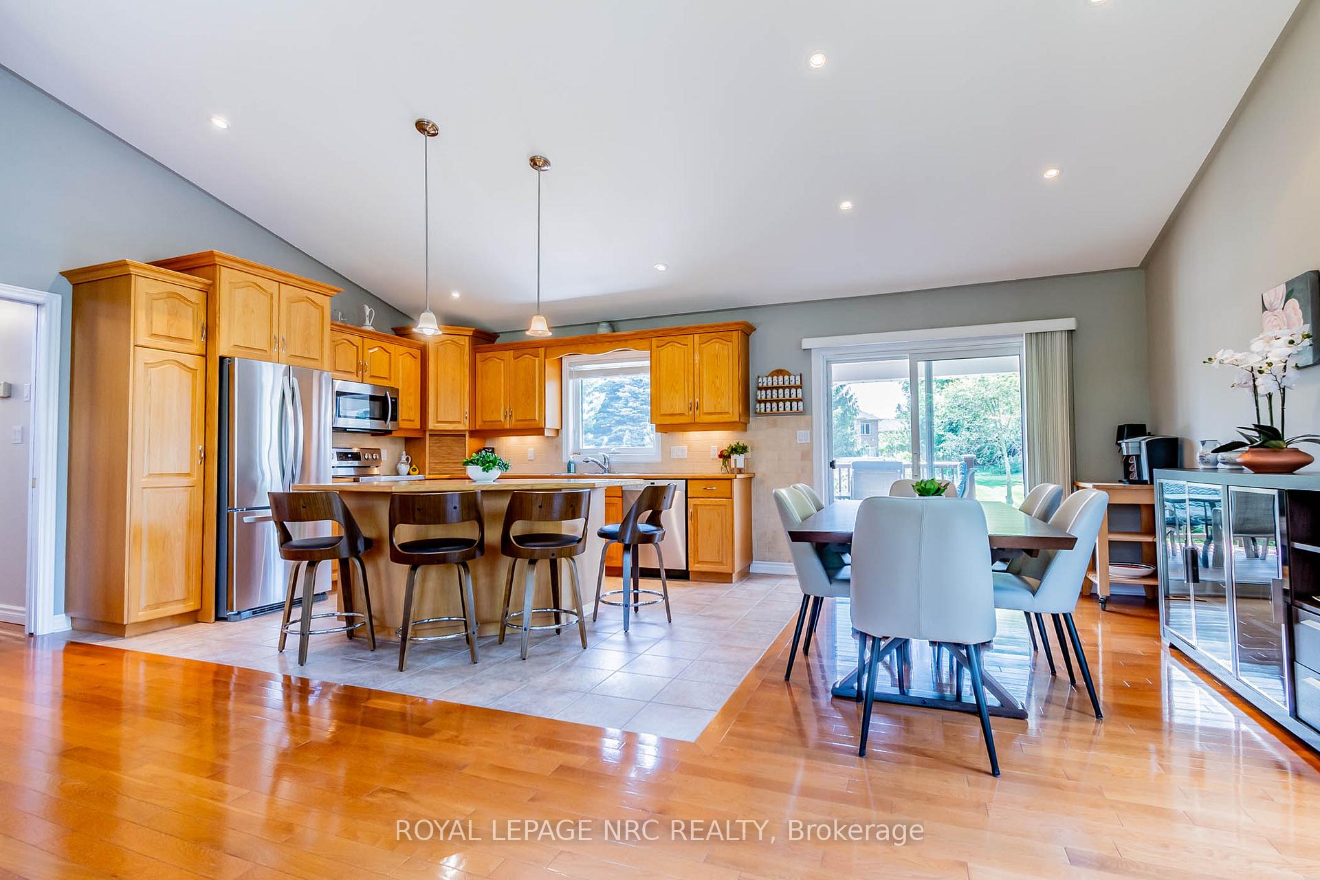 Photo 17 of 64 Sandra Drive, Pelham, Fenwick — HOMEH