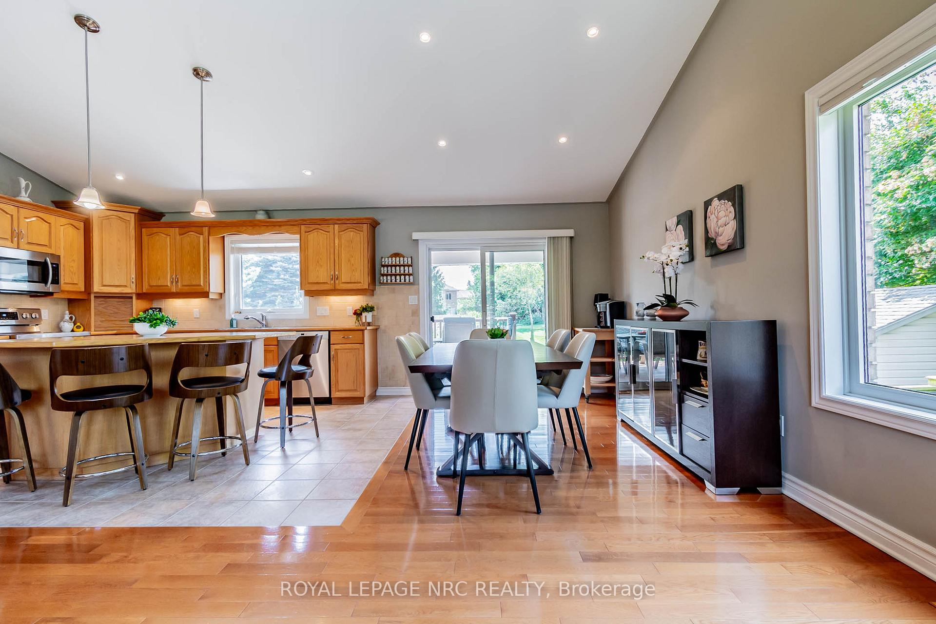 Photo 21 of 64 Sandra Drive, Pelham, Fenwick — HOMEH