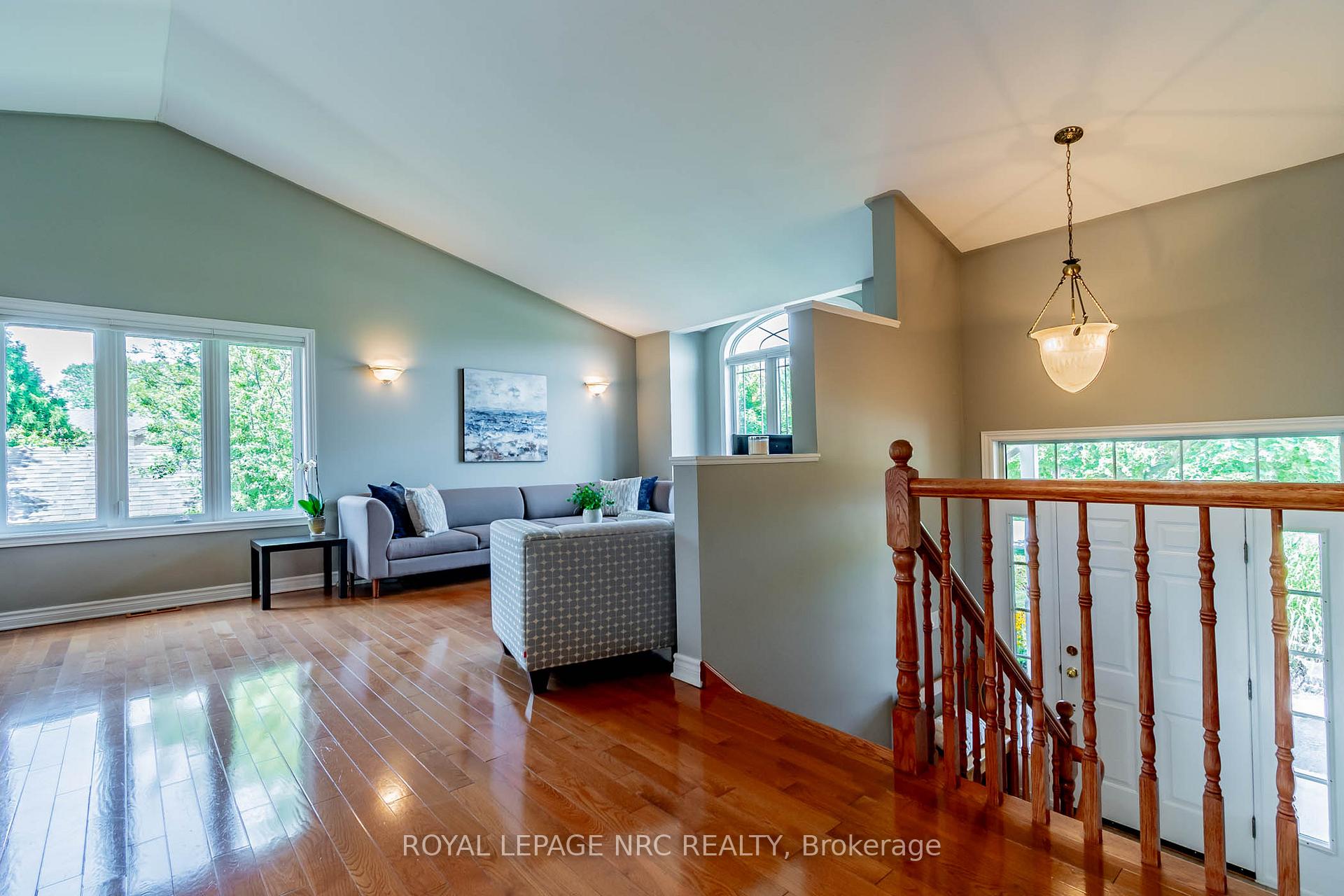 Photo 23 of 64 Sandra Drive, Pelham, Fenwick — HOMEH