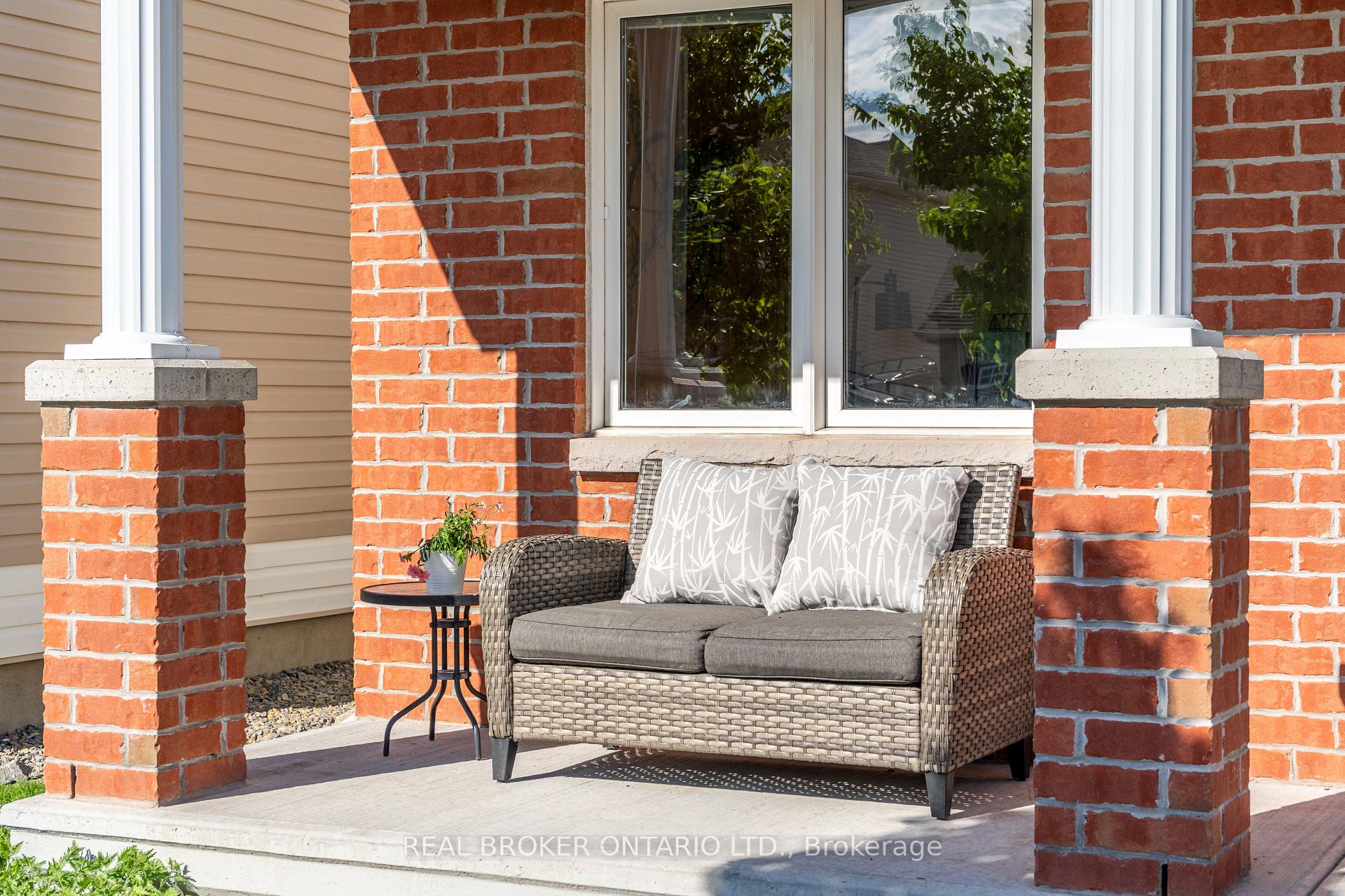 Photo 6 of 2473 Esprit Drive, Ottawa, Avalon East — HOMEH