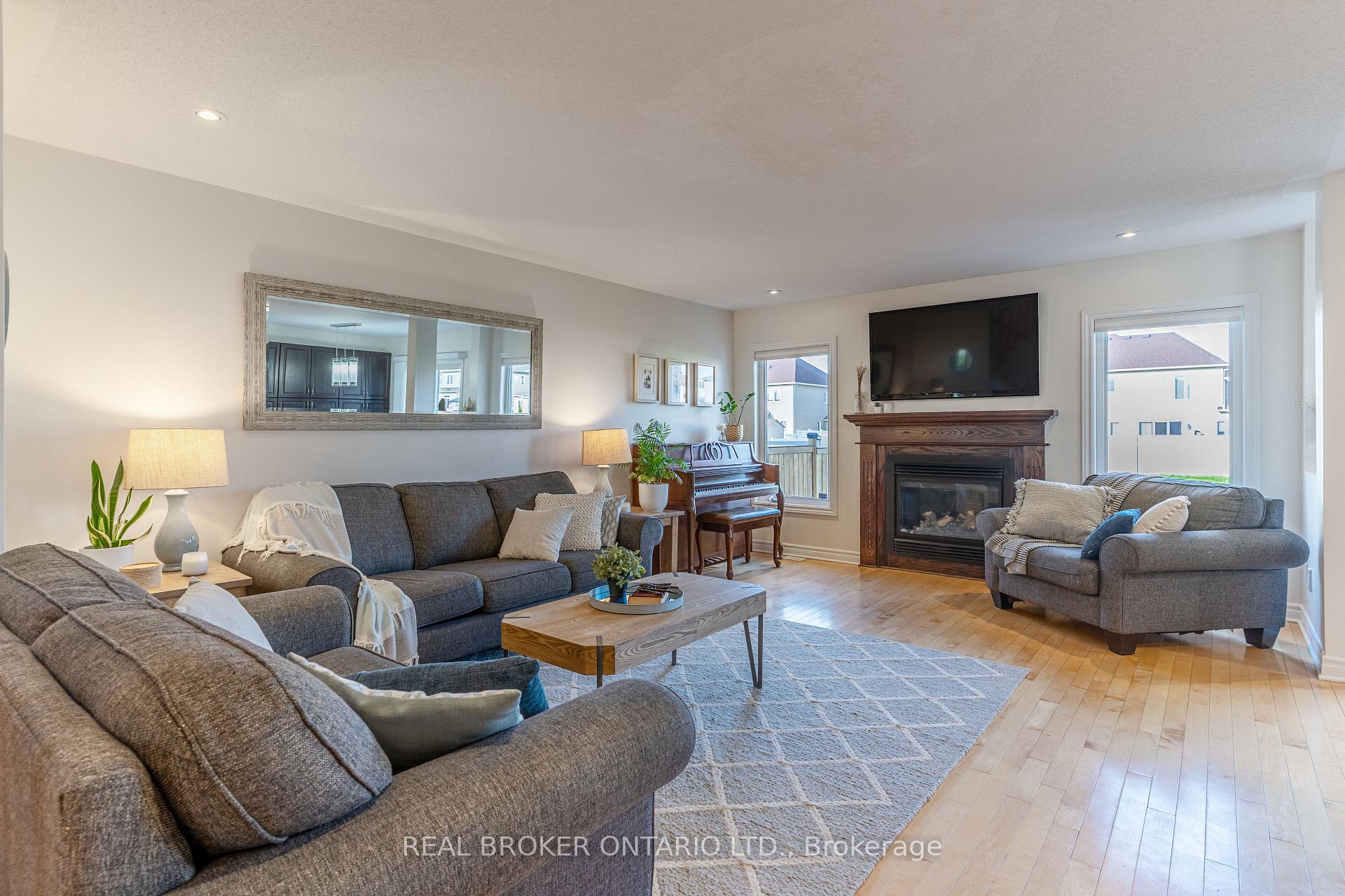 Photo 10 of 2473 Esprit Drive, Ottawa, Avalon East — HOMEH