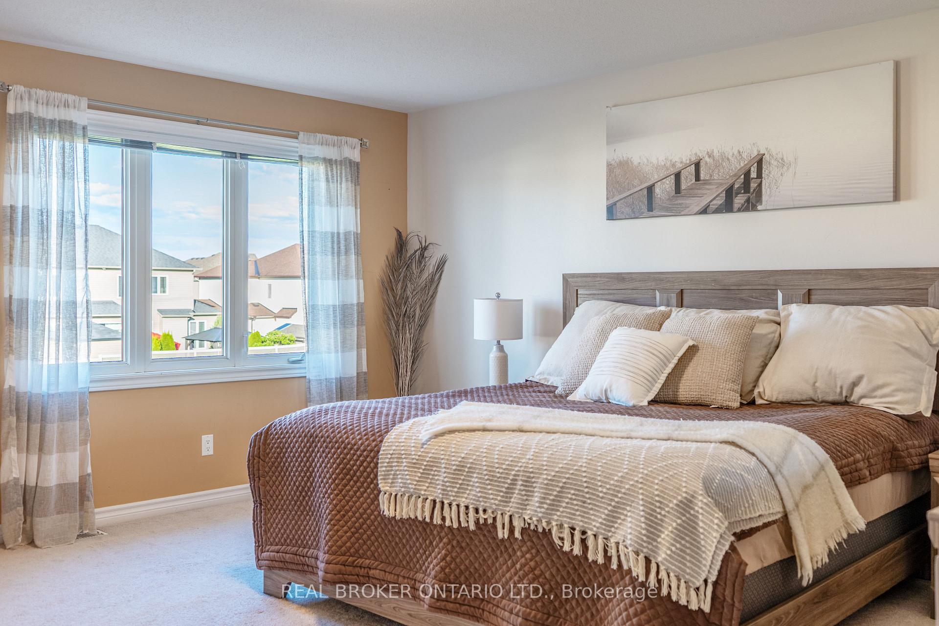 Photo 24 of 2473 Esprit Drive, Ottawa, Avalon East — HOMEH