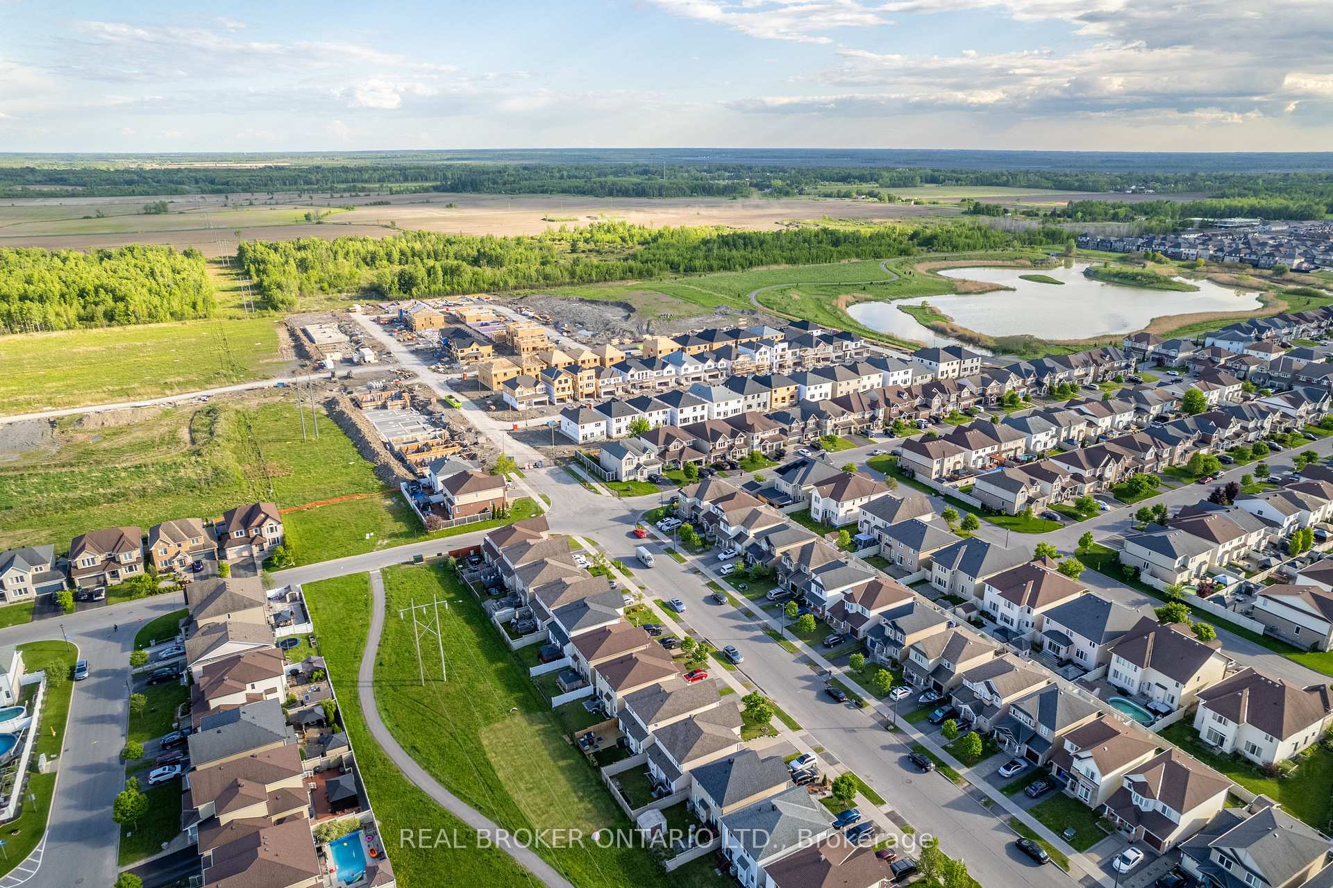 Photo 48 of 2473 Esprit Drive, Ottawa, Avalon East — HOMEH