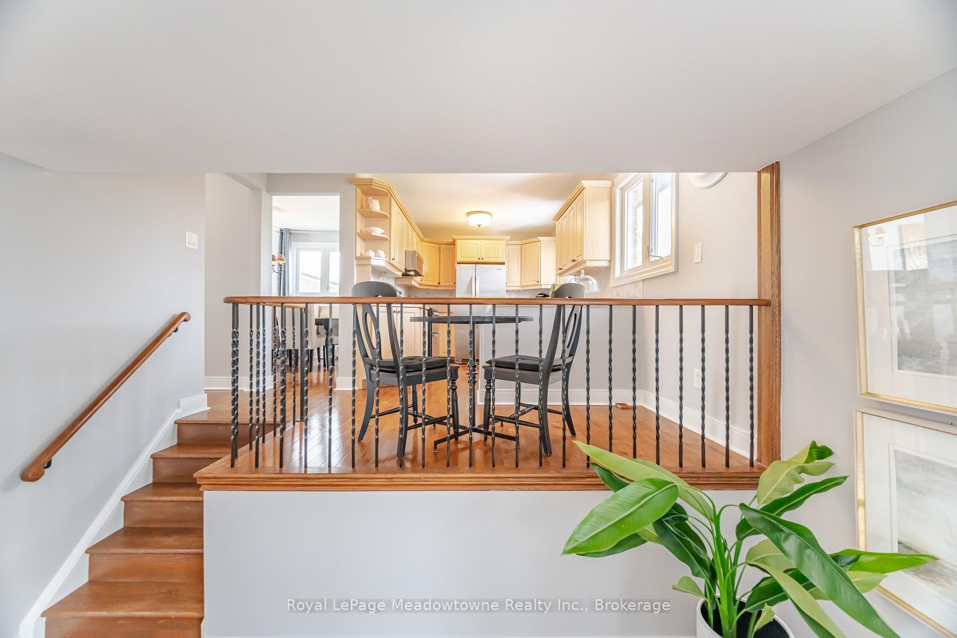 Photo 9 of 515 Clover Park Crescent, Milton, Bronte Meadows — HOMEH