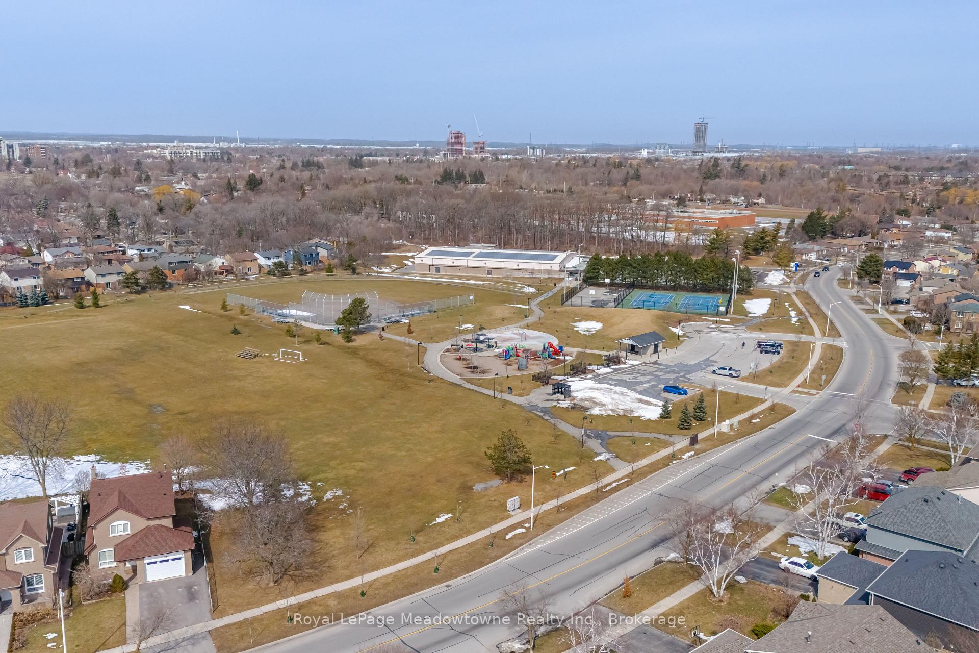 Photo 44 of 515 Clover Park Crescent, Milton, Bronte Meadows — HOMEH