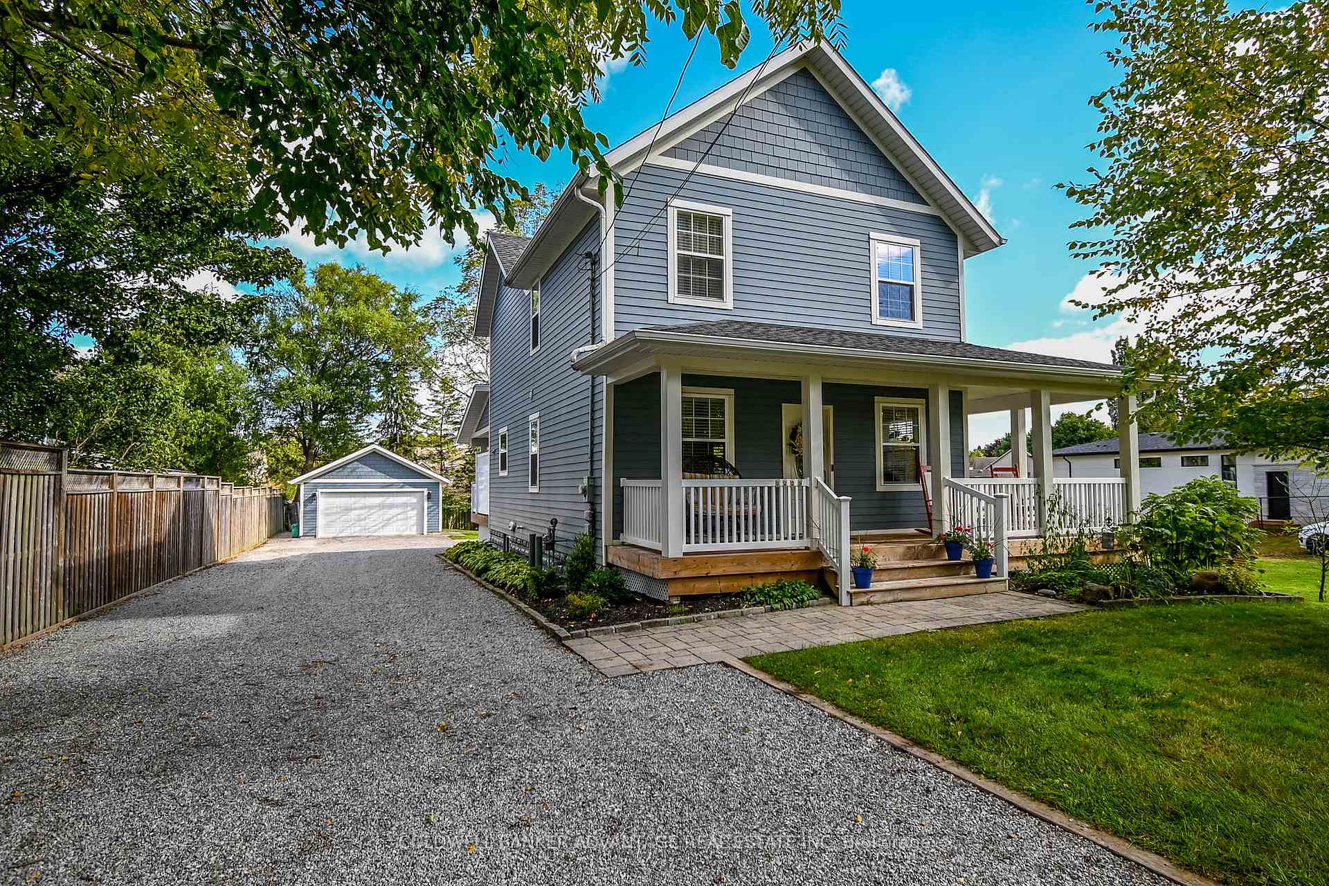 Front of 1239 Pelham Street