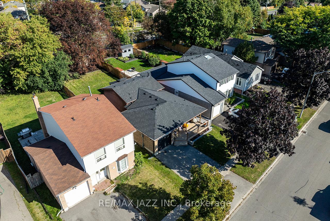 Photo 2 of 541 Galahad Drive, Oshawa, Eastdale — HOMEH