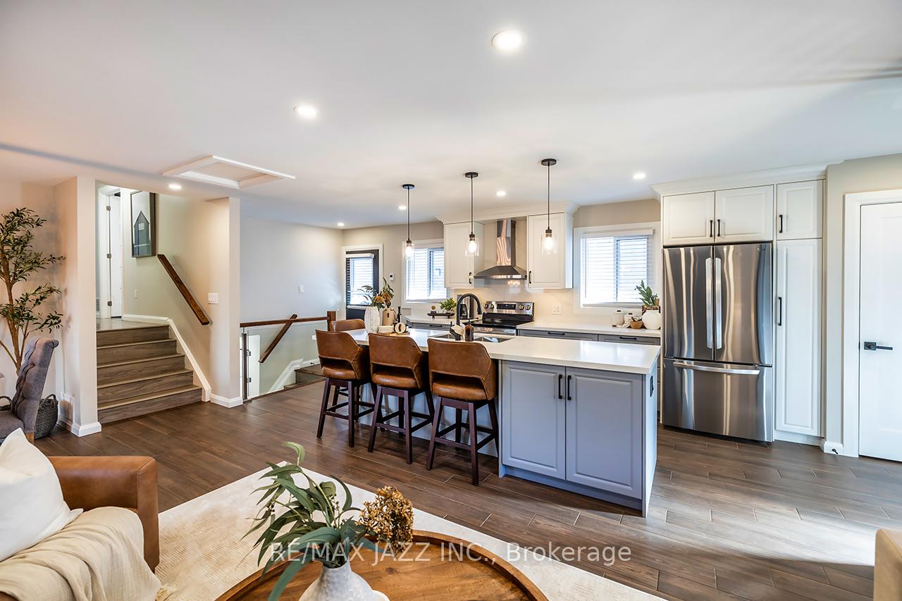 Photo 8 of 541 Galahad Drive, Oshawa, Eastdale — HOMEH