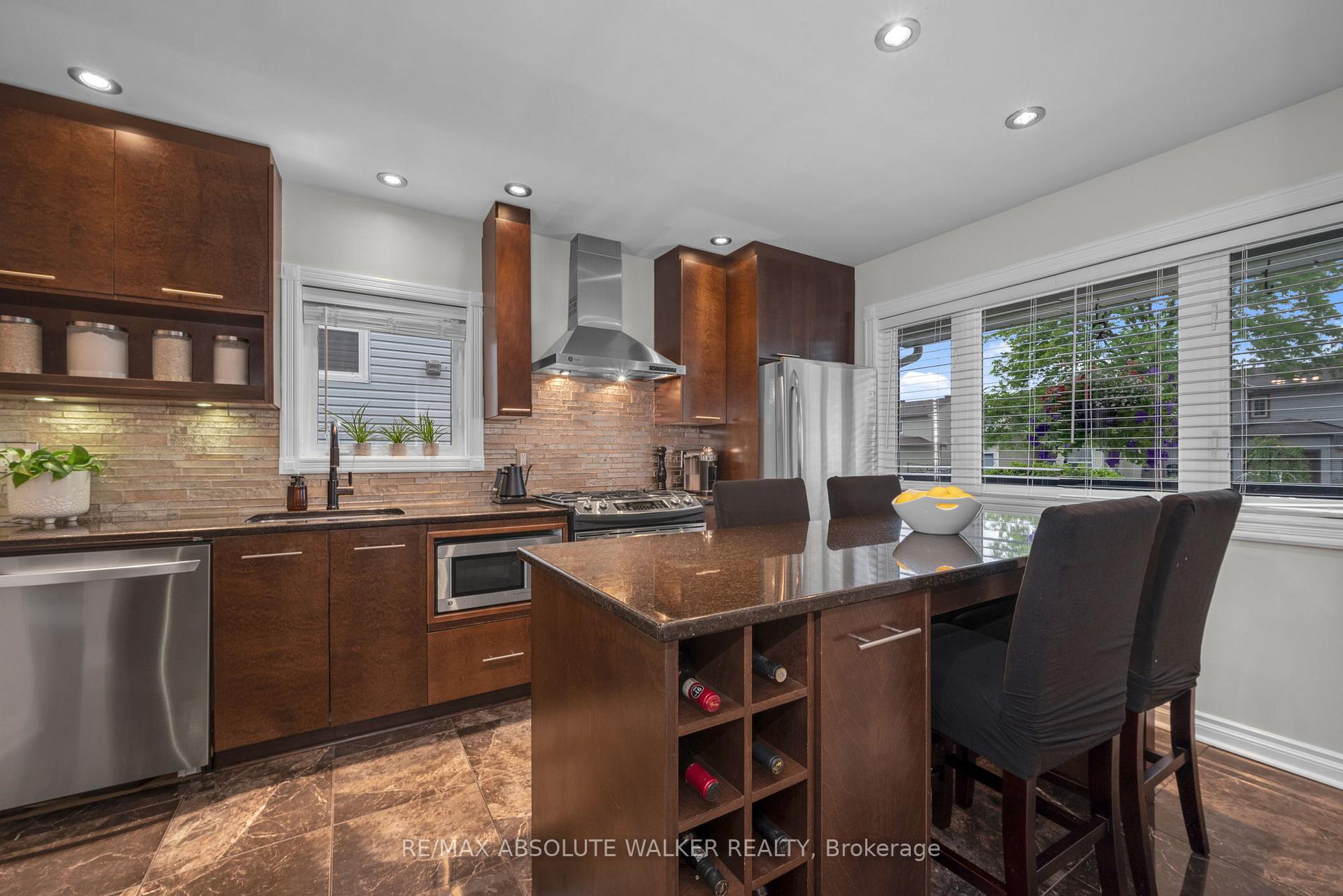 Photo 5 of 614 Brome Crescent, Ottawa, Fallingbrook/Ridgemount — HOMEH