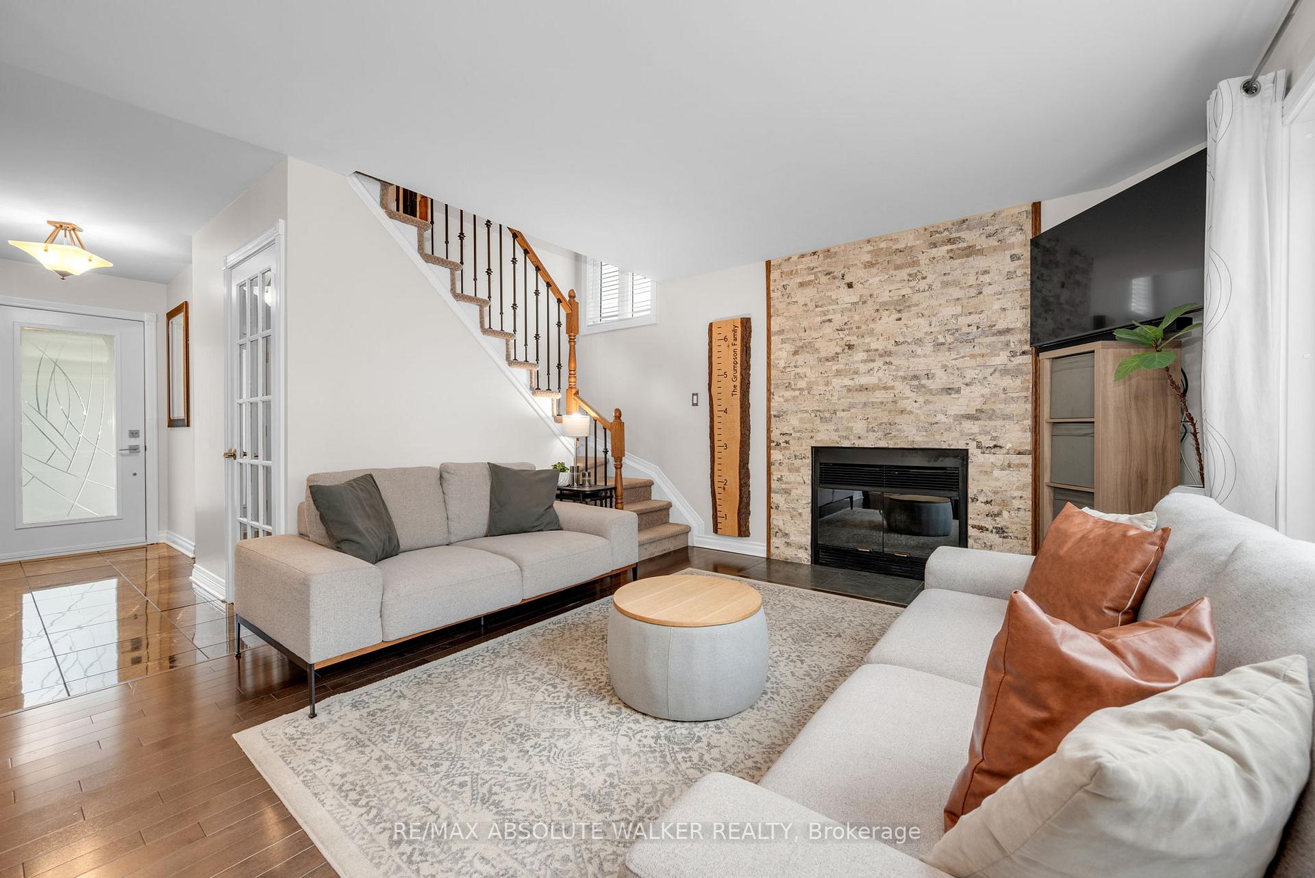 Photo 10 of 614 Brome Crescent, Ottawa, Fallingbrook/Ridgemount — HOMEH