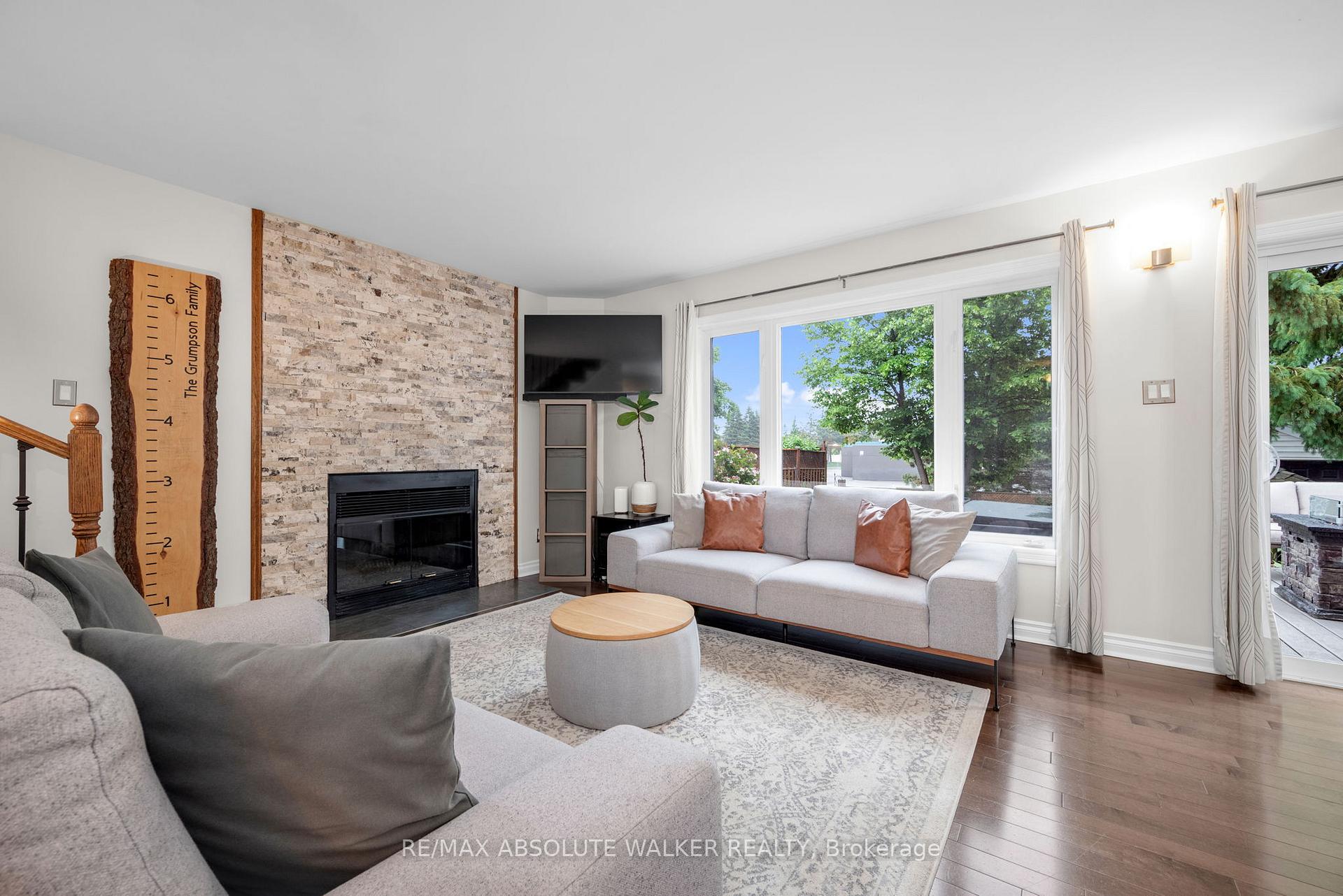 Photo 12 of 614 Brome Crescent, Ottawa, Fallingbrook/Ridgemount — HOMEH