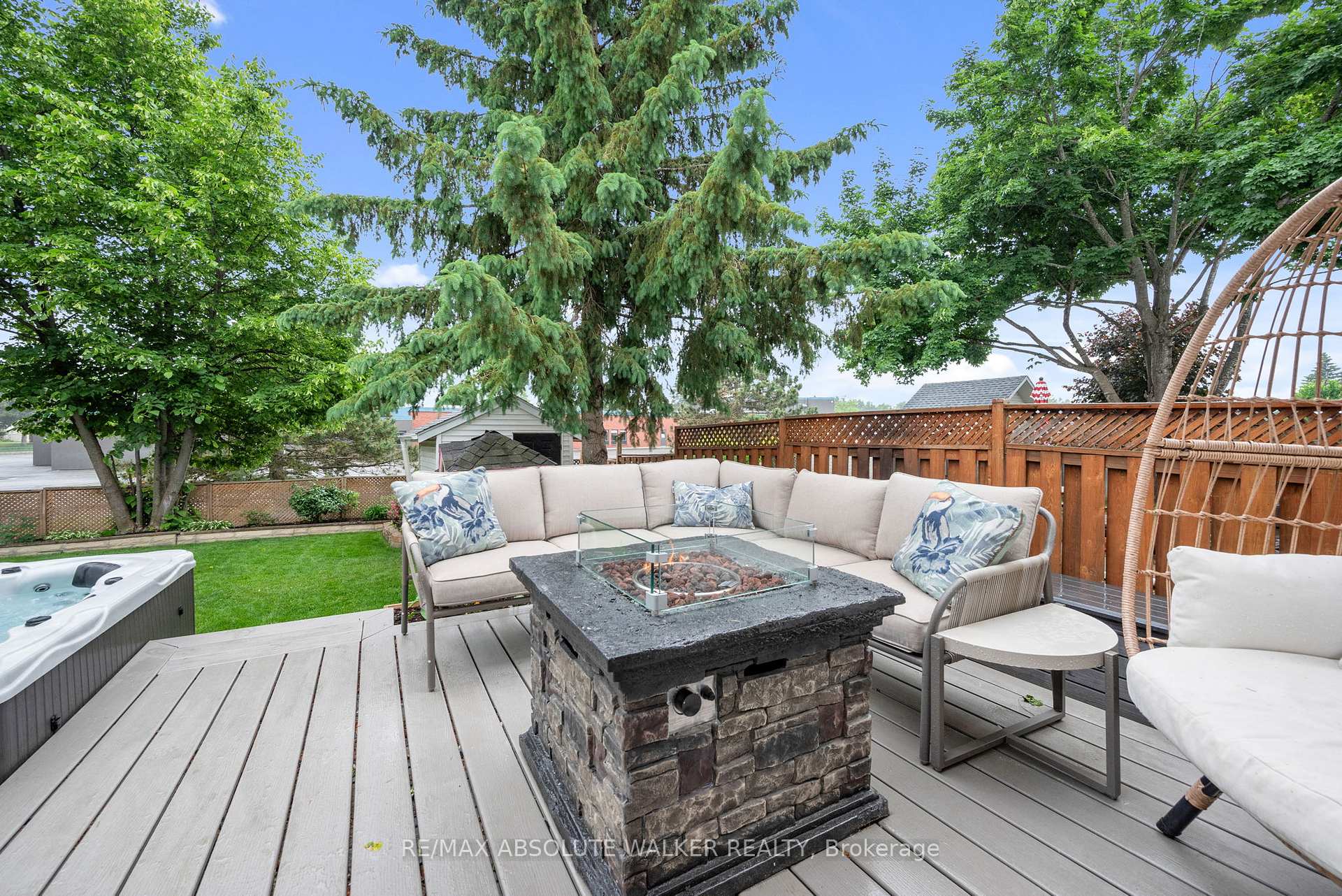 Photo 30 of 614 Brome Crescent, Ottawa, Fallingbrook/Ridgemount — HOMEH