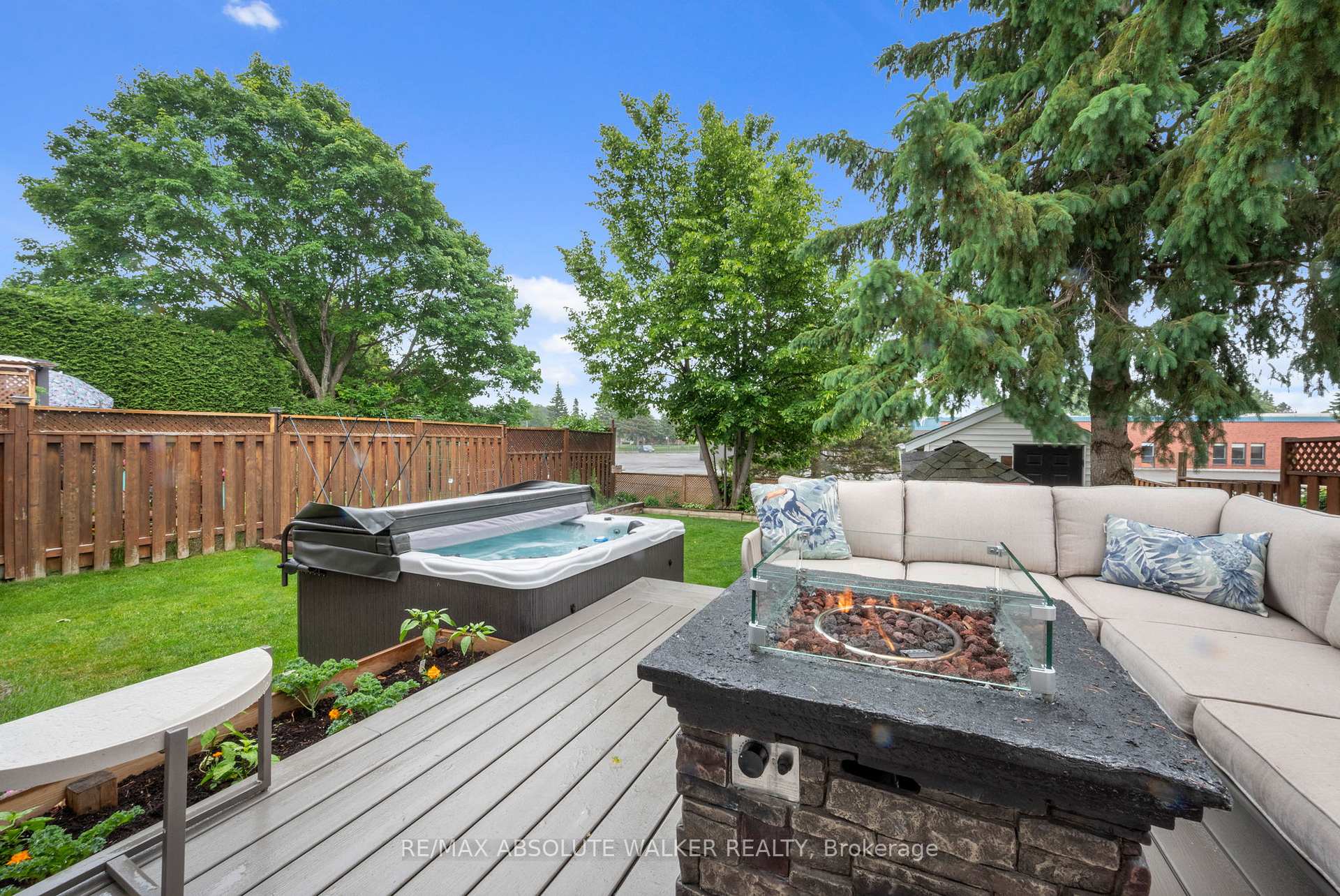 Photo 31 of 614 Brome Crescent, Ottawa, Fallingbrook/Ridgemount — HOMEH