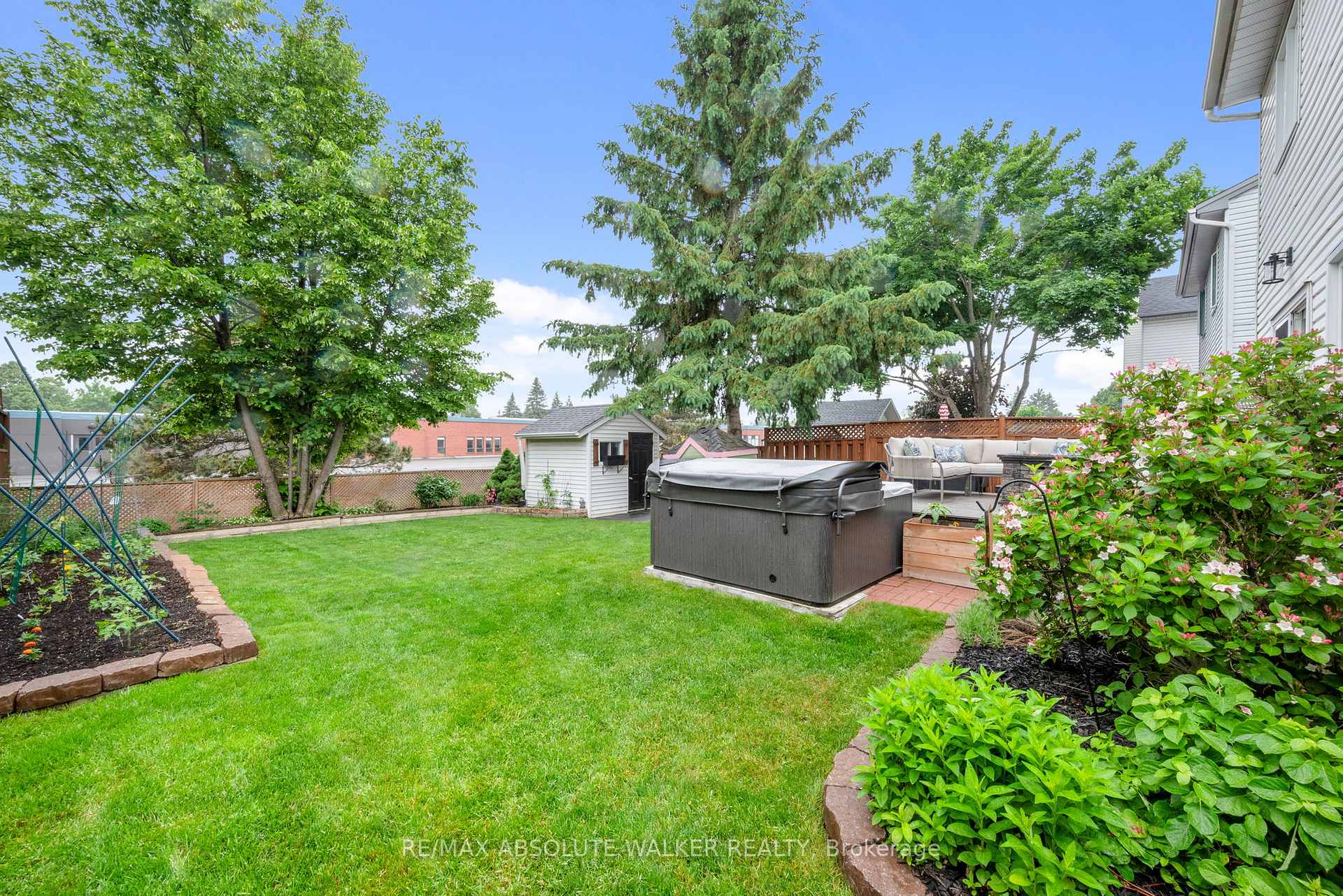 Photo 34 of 614 Brome Crescent, Ottawa, Fallingbrook/Ridgemount — HOMEH