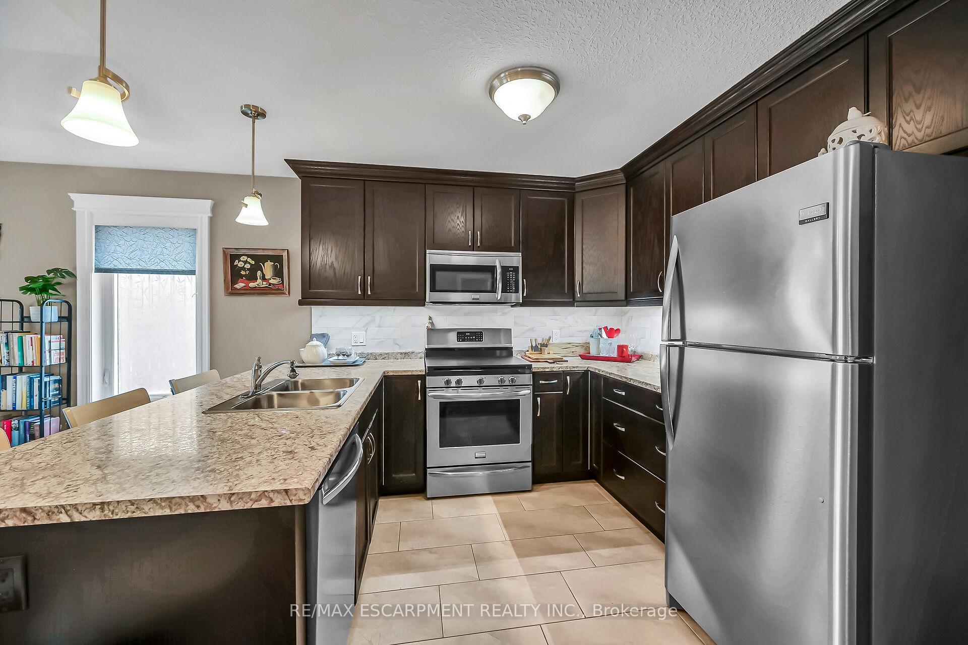 Photo 10 of 726 St George Street, Norfolk, Port Dover — HOMEH
