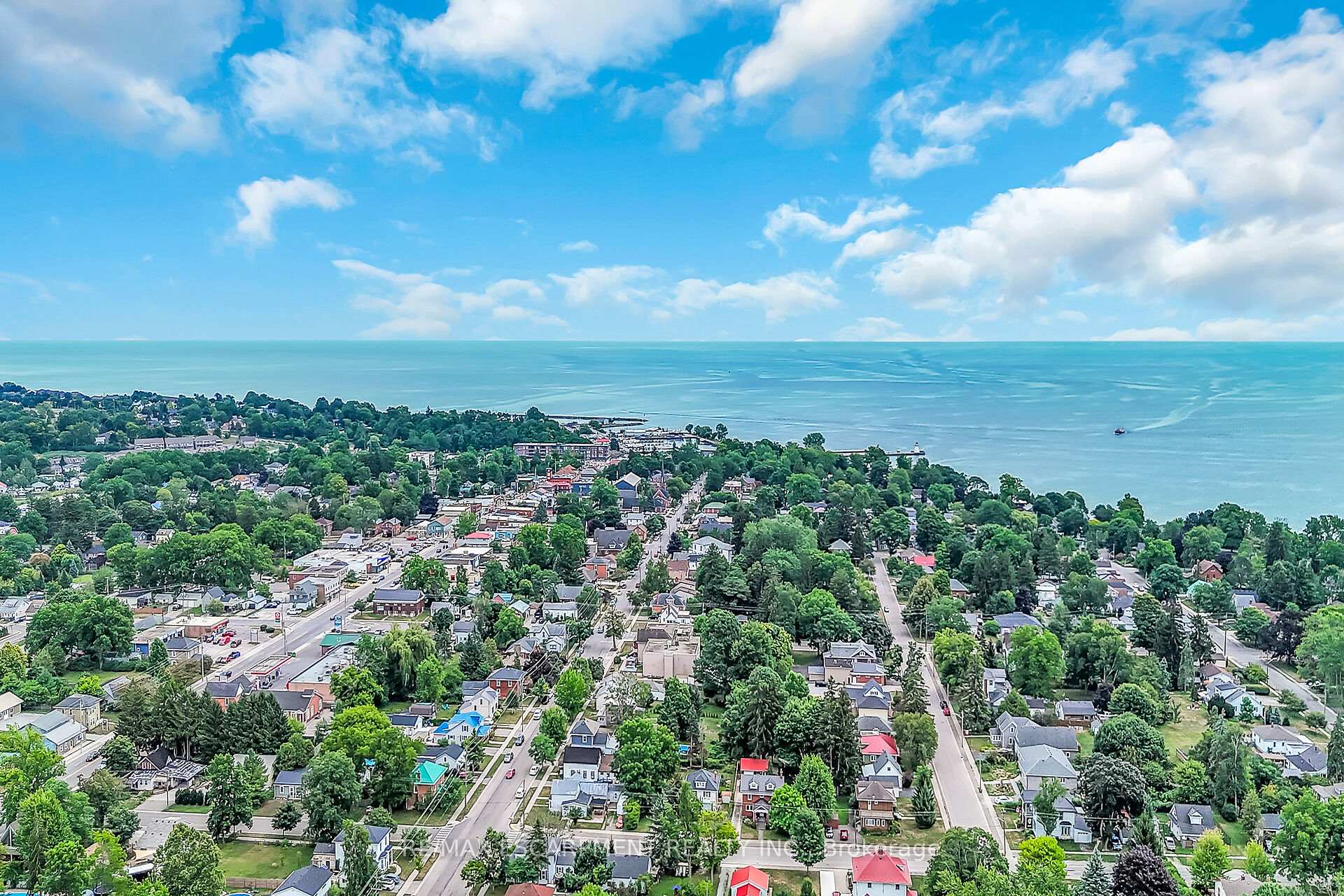 Photo 42 of 726 St George Street, Norfolk, Port Dover — HOMEH