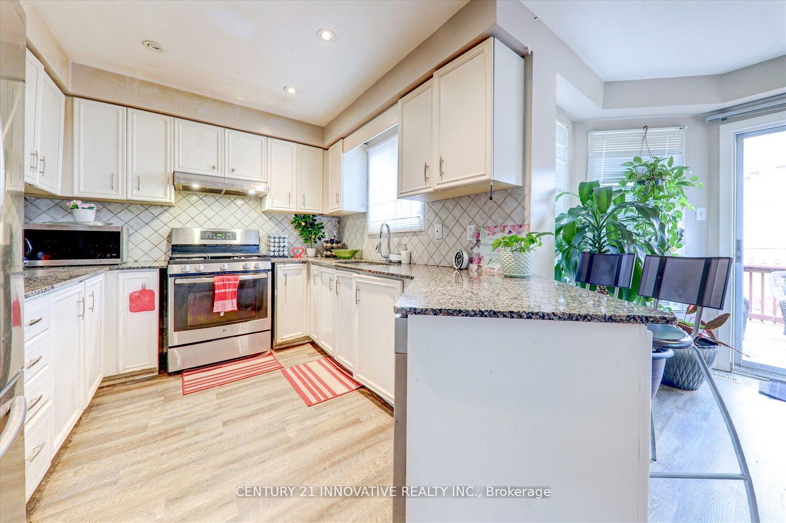 Photo 10 of 560 Steeple Hill, Pickering, Woodlands — HOMEH