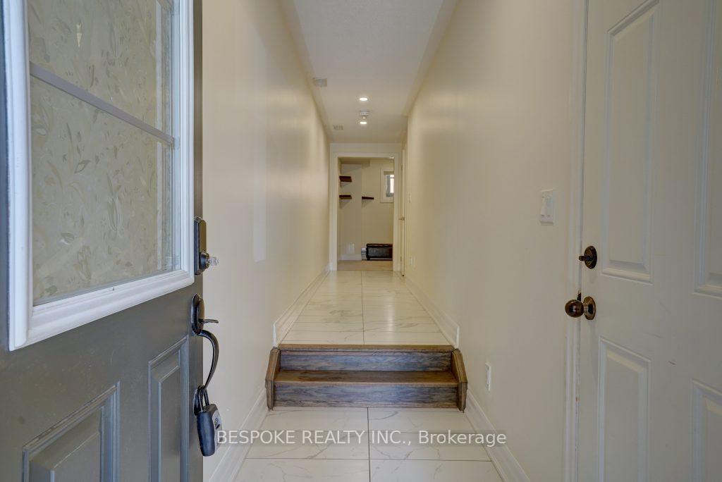 Photo 2 of Unit 36, 384 Arctic Red Drive, Oshawa, Windfields — HOMEH