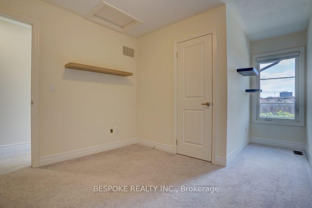 Photo 17 of Unit 36, 384 Arctic Red Drive, Oshawa, Windfields — HOMEH