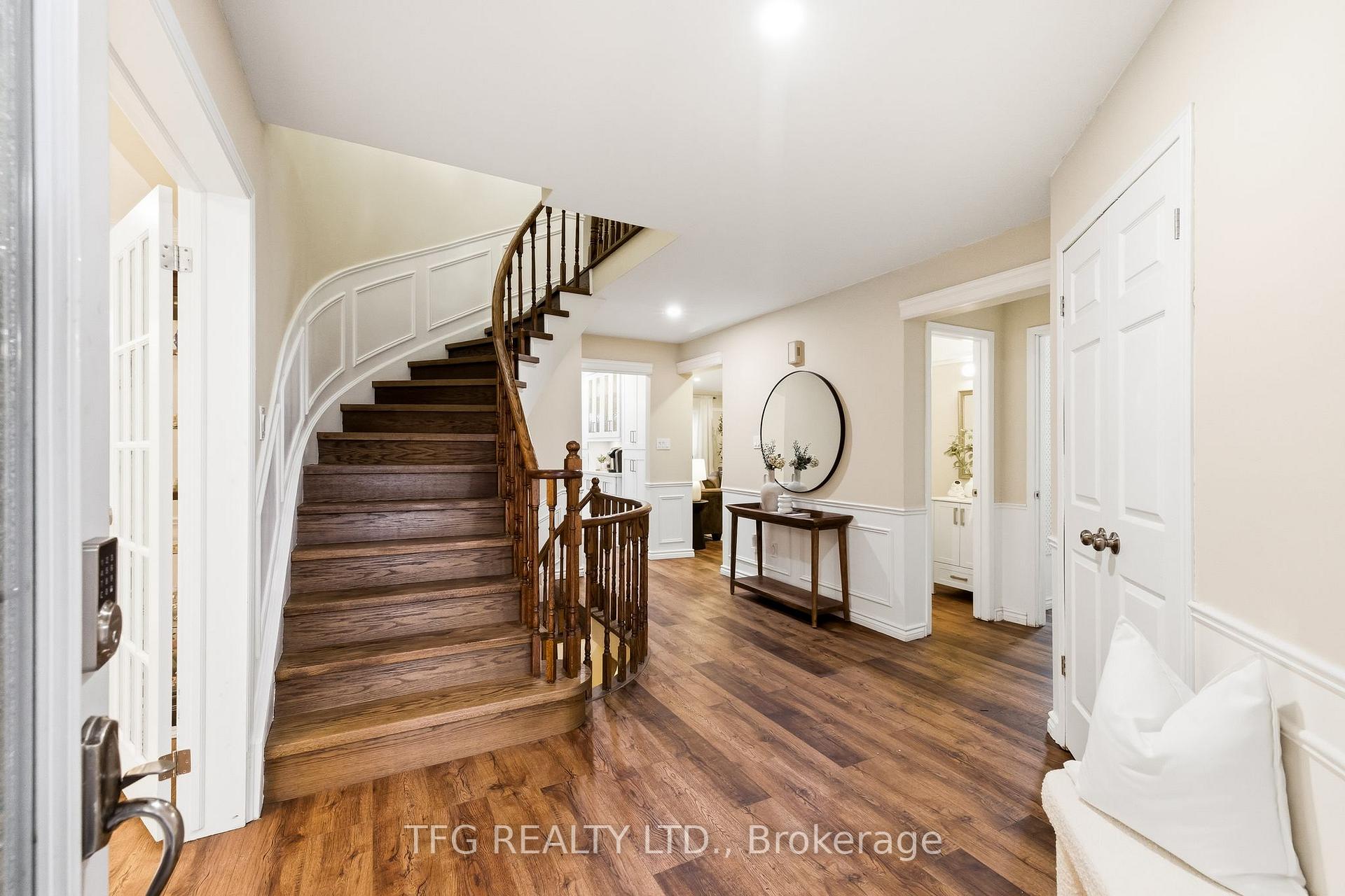 Photo 3 of 500 Sundown Crescent, Pickering, Woodlands — HOMEH