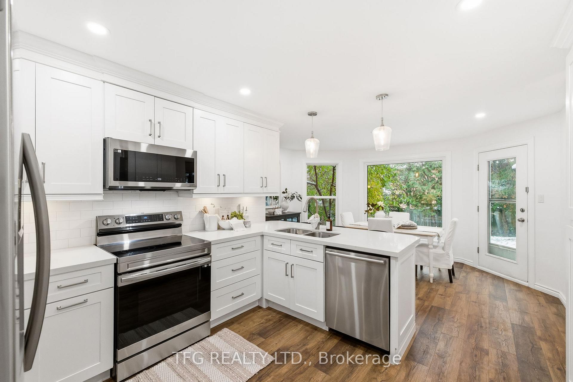 Photo 12 of 500 Sundown Crescent, Pickering, Woodlands — HOMEH