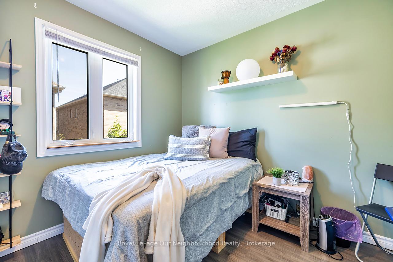 Photo 16 of 901 Groveland Avenue, Oshawa, Taunton — HOMEH