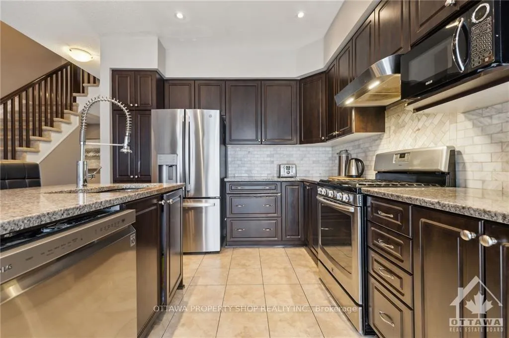 Photo 3 of 731 Morningstar Way, Ottawa, Mer Bleue/Bradley Estates/Anderson Park — HOMEH