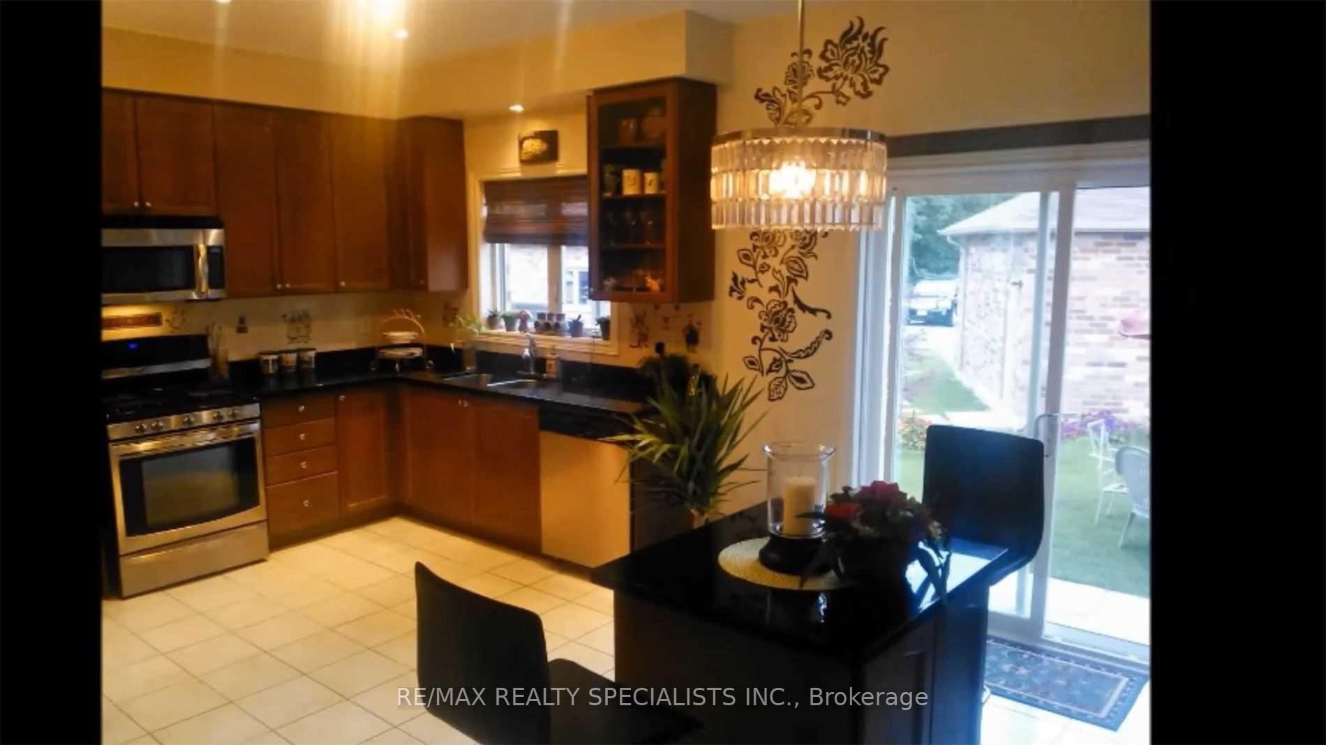 Photo 9 of 1374 Maple Avenue, Milton, Dempsey — HOMEH