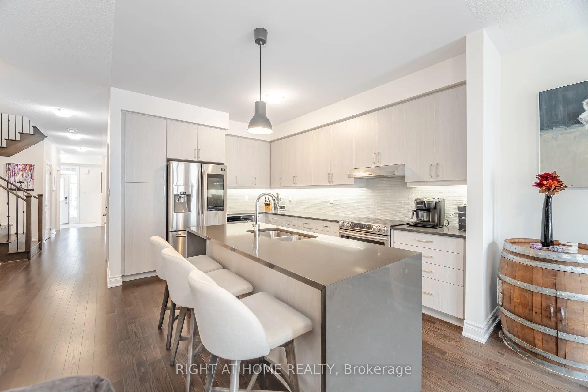 Photo 9 of 1178 Raspberry Terrace, Milton, Ford — HOMEH