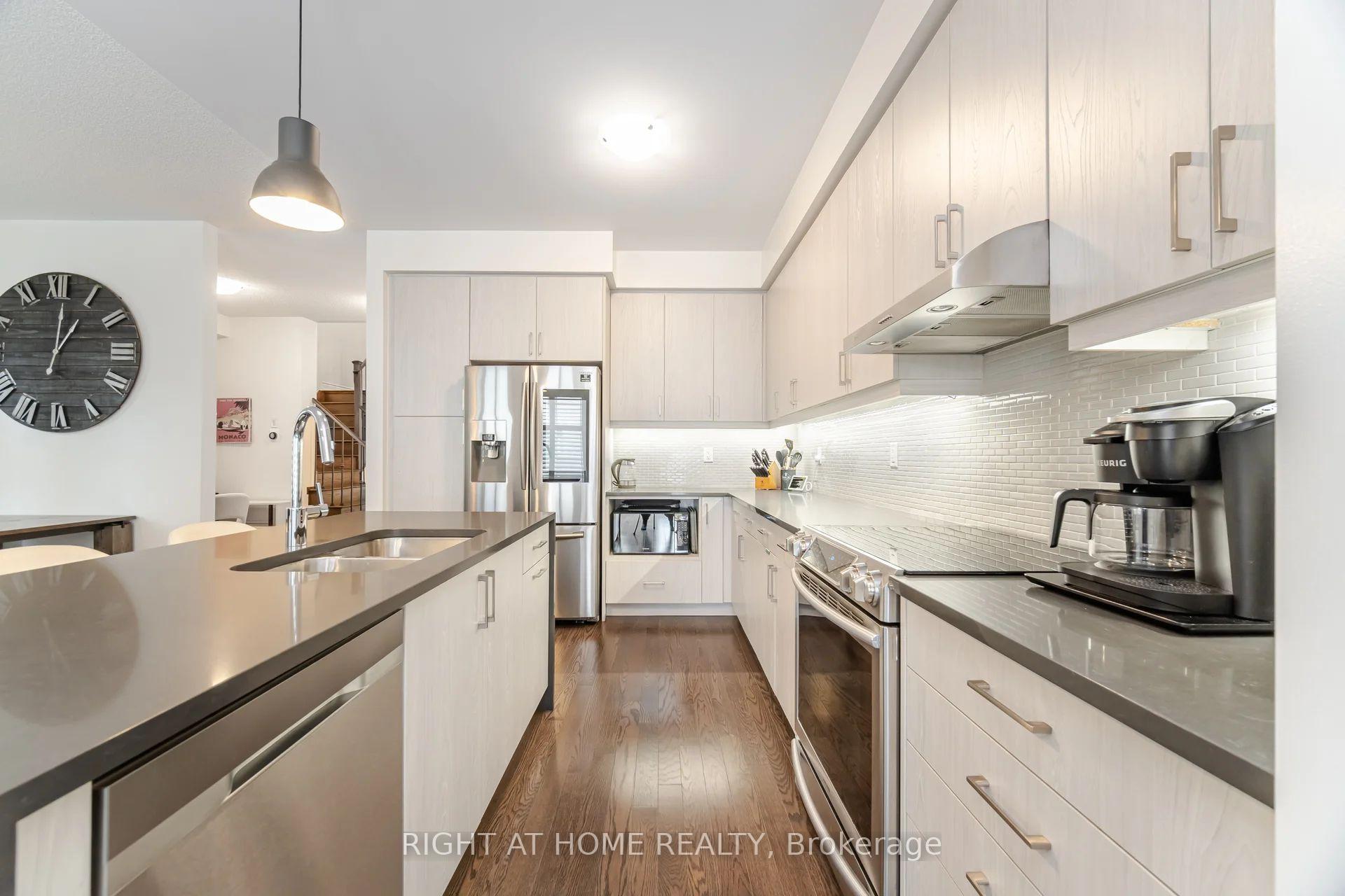 Photo 10 of 1178 Raspberry Terrace, Milton, Ford — HOMEH