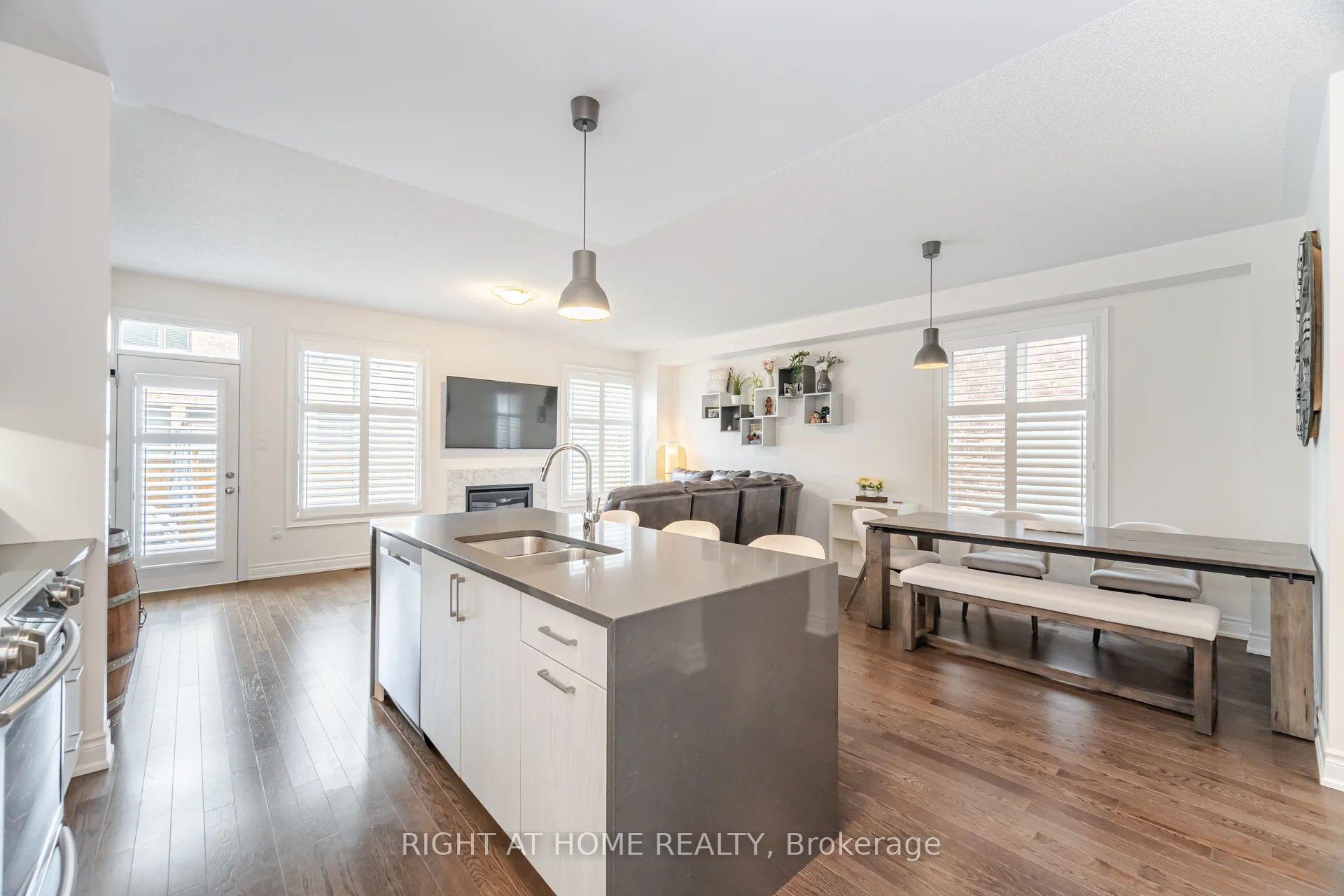 Photo 11 of 1178 Raspberry Terrace, Milton, Ford — HOMEH