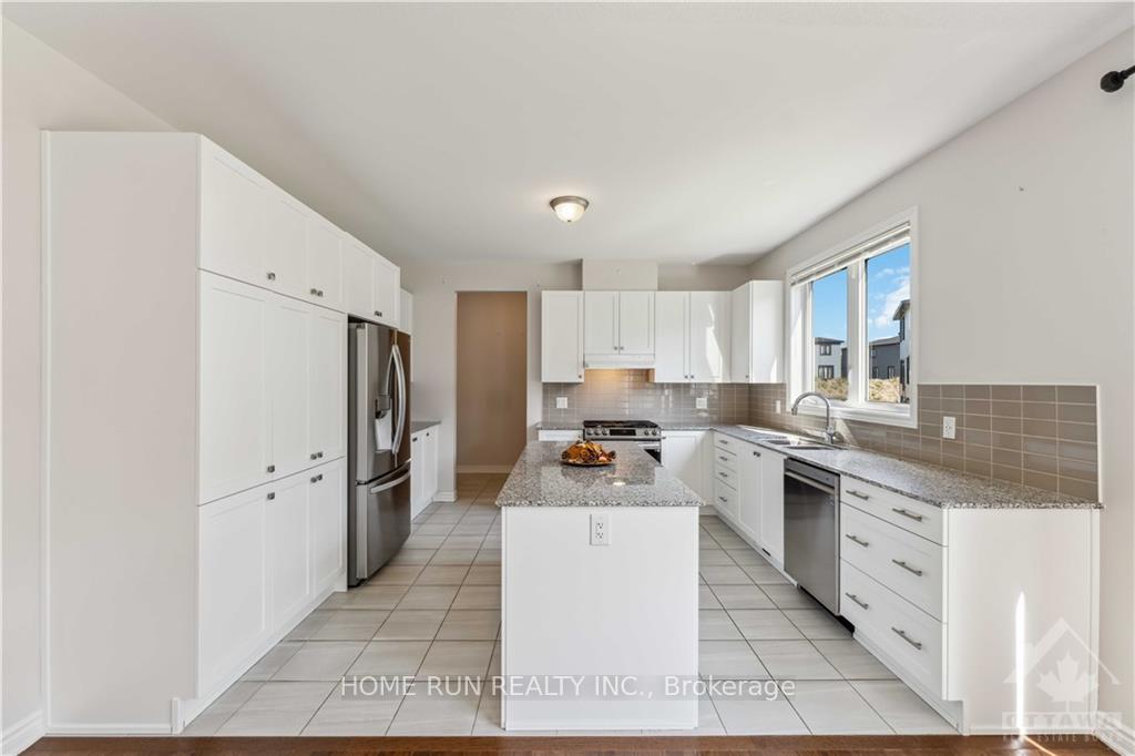 Photo 4 of 752 Vennecy Terrace, Ottawa, Chapel Hill South - Orleans Village — HOMEH