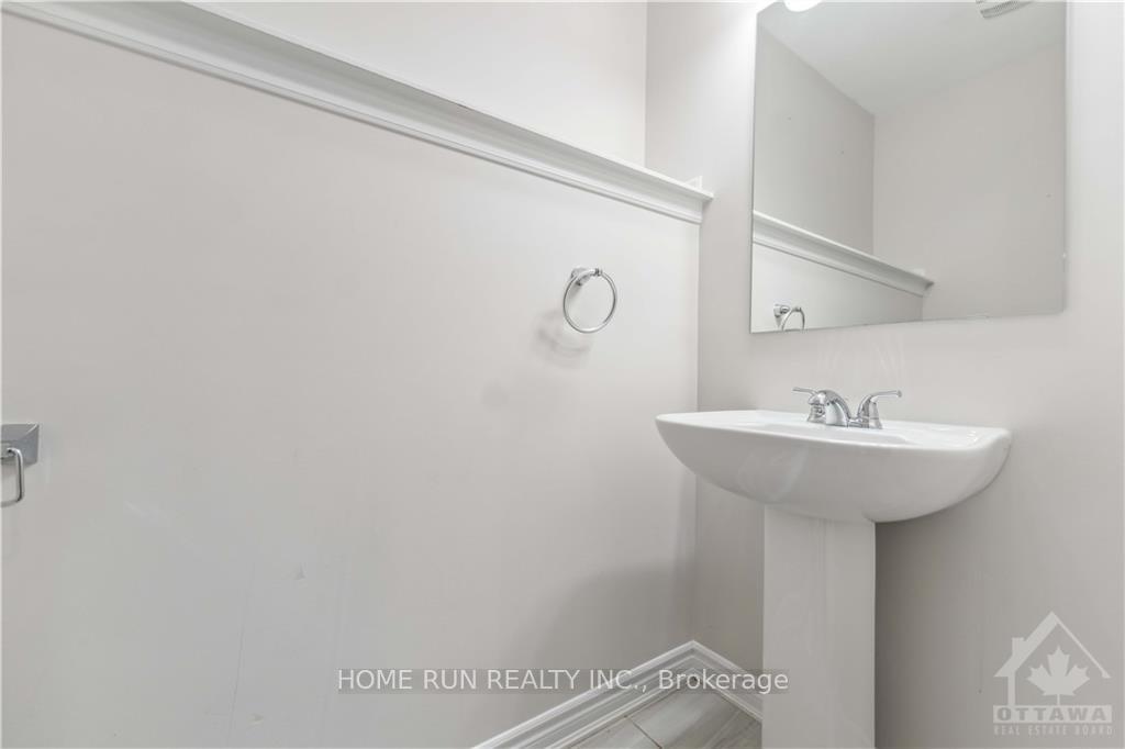 Photo 12 of 752 Vennecy Terrace, Ottawa, Chapel Hill South - Orleans Village — HOMEH