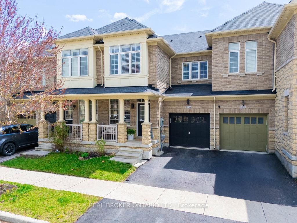 Front of 1456 Haws Crescent