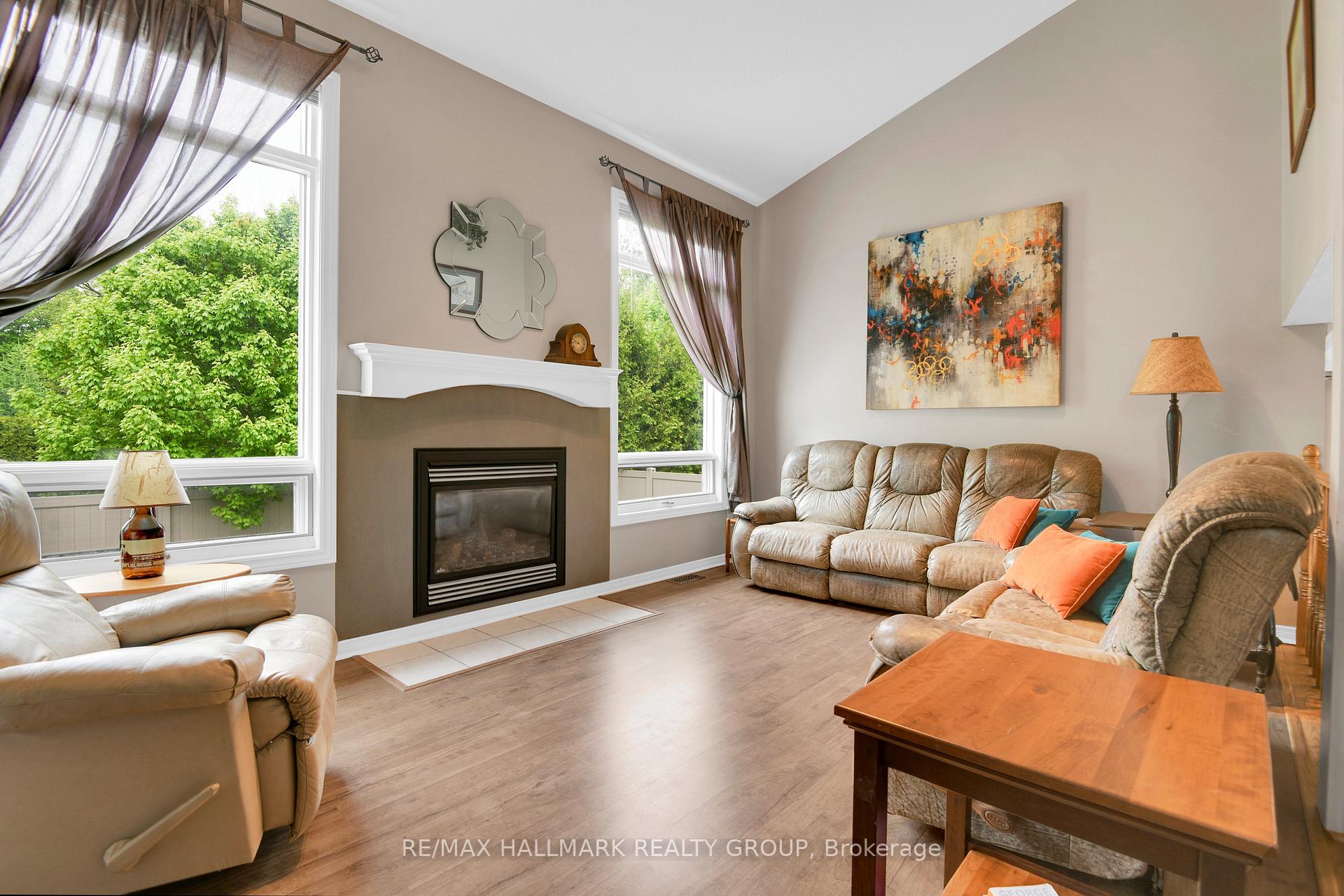 Photo 14 of 411 Sanderling Crescent, Ottawa, Chatelaine Village — HOMEH