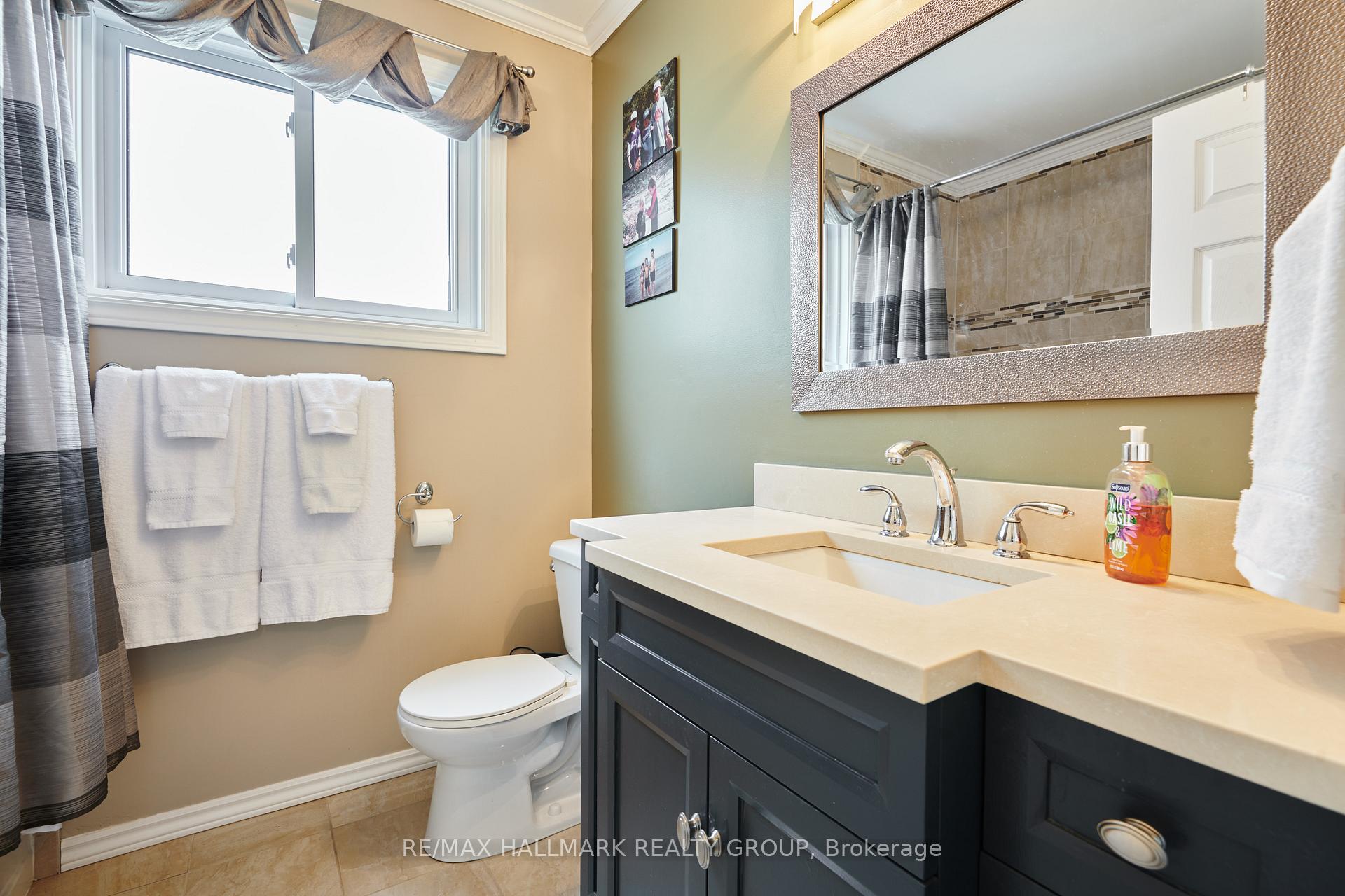Photo 21 of 411 Sanderling Crescent, Ottawa, Chatelaine Village — HOMEH