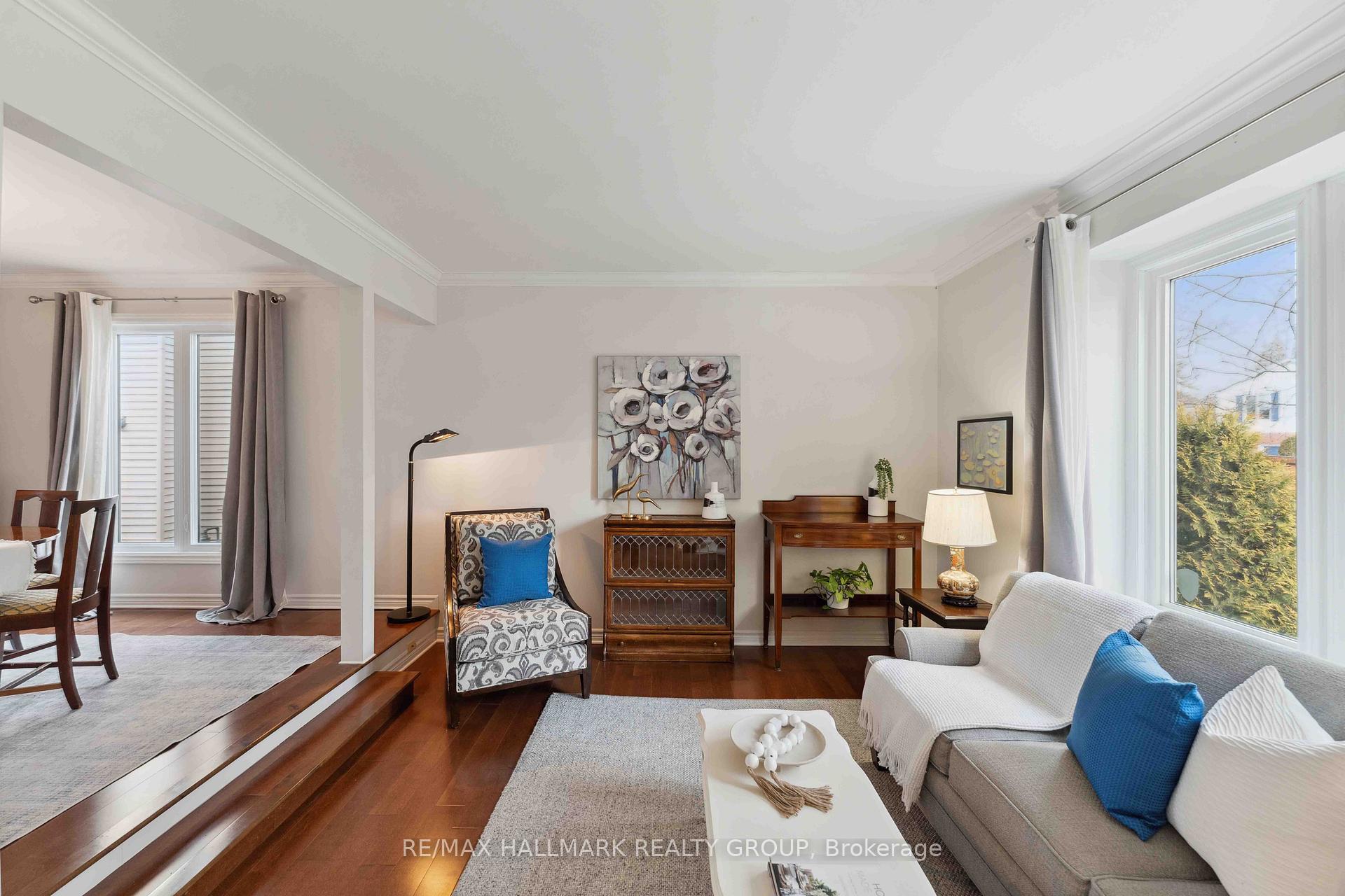 Photo 5 of 6084 Voyageur Drive, Ottawa, Convent Glen — HOMEH
