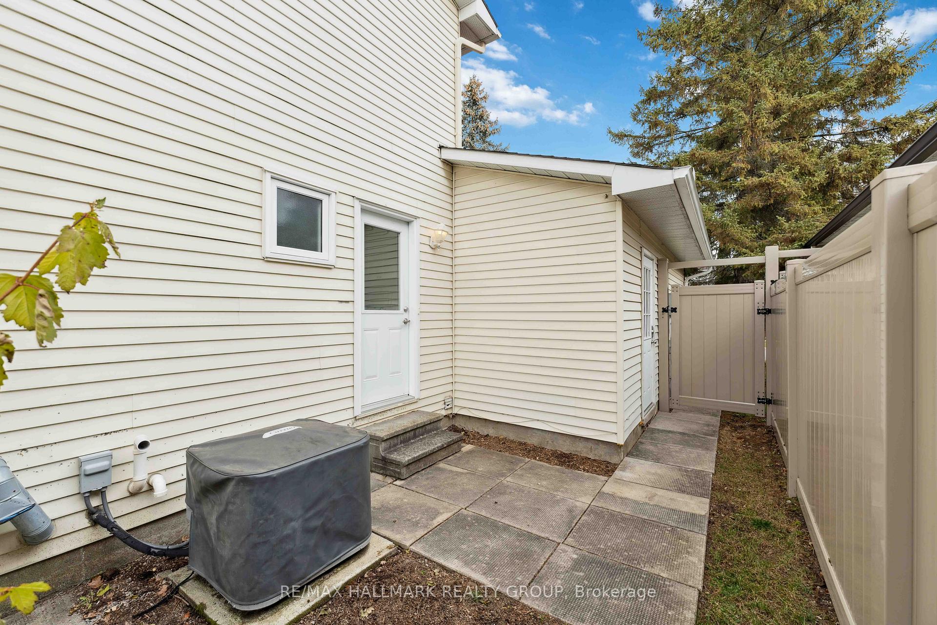 Photo 28 of 6084 Voyageur Drive, Ottawa, Convent Glen — HOMEH