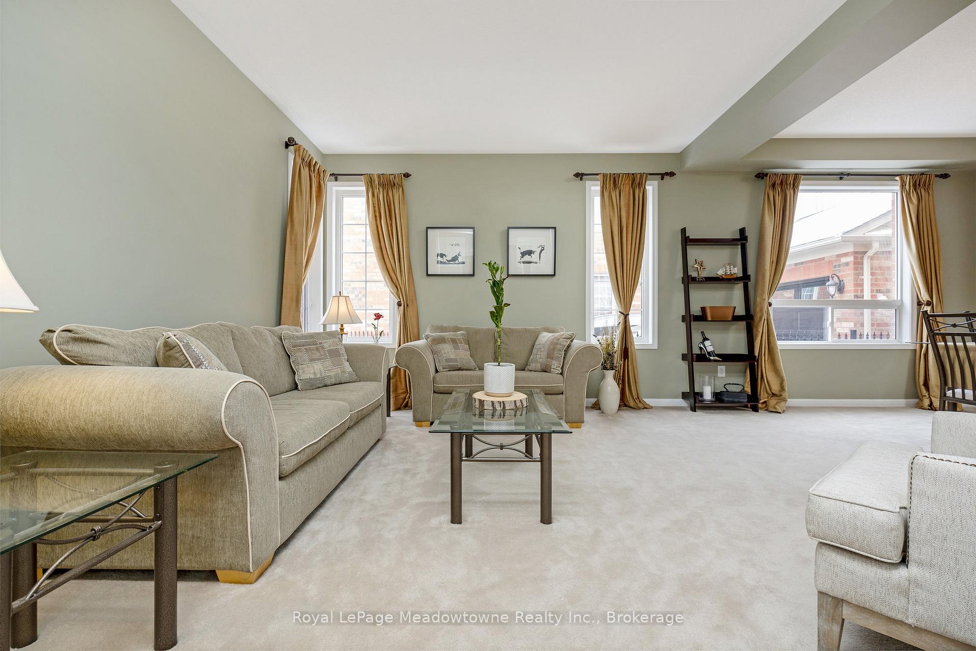 Photo 7 of 1285 Christie Circle, Milton, Beaty — HOMEH