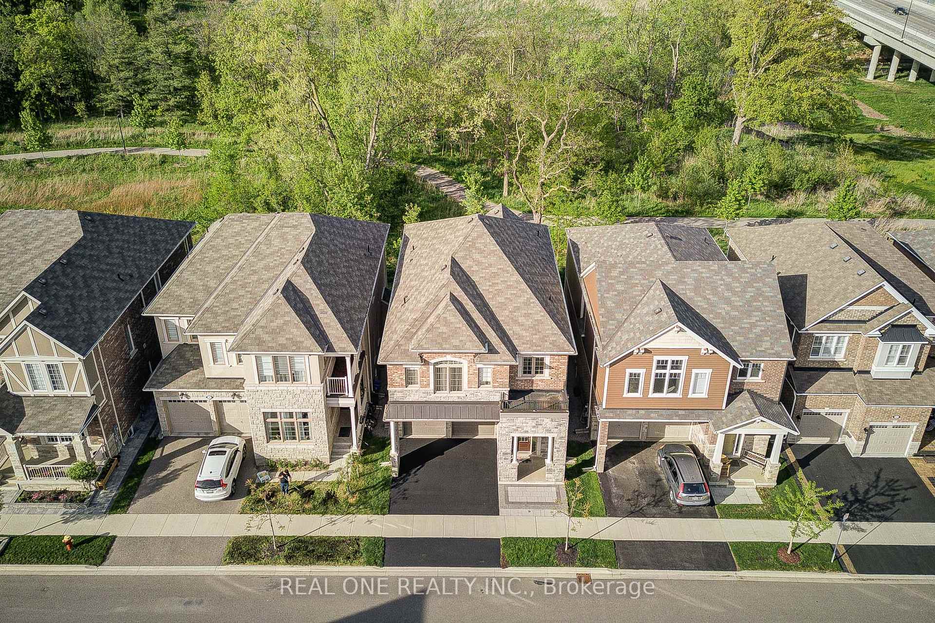 Front of 1249 Sweetfern Crescent