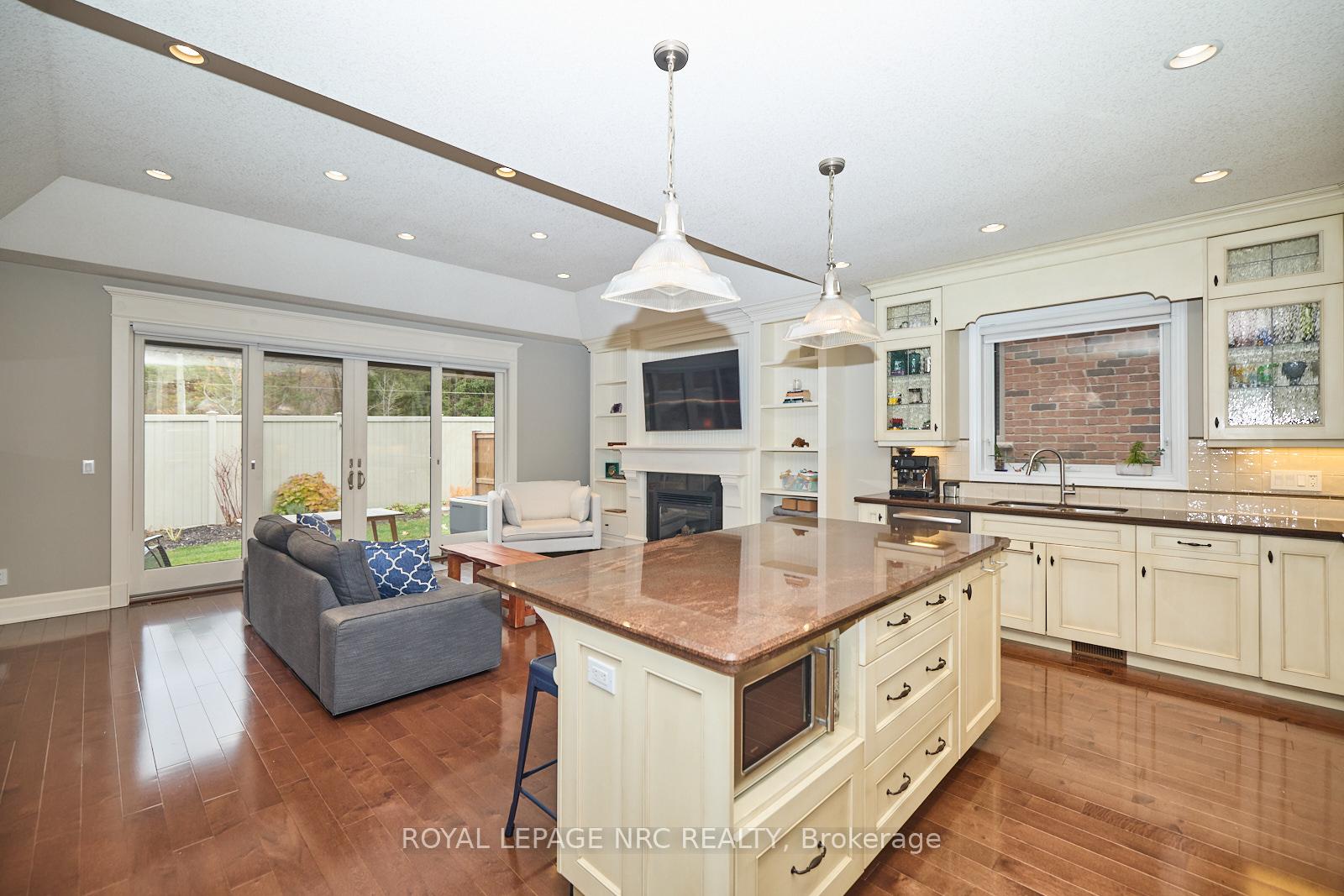 Photo 13 of 8 Timmsdale Crescent, Pelham, Fonthill — HOMEH