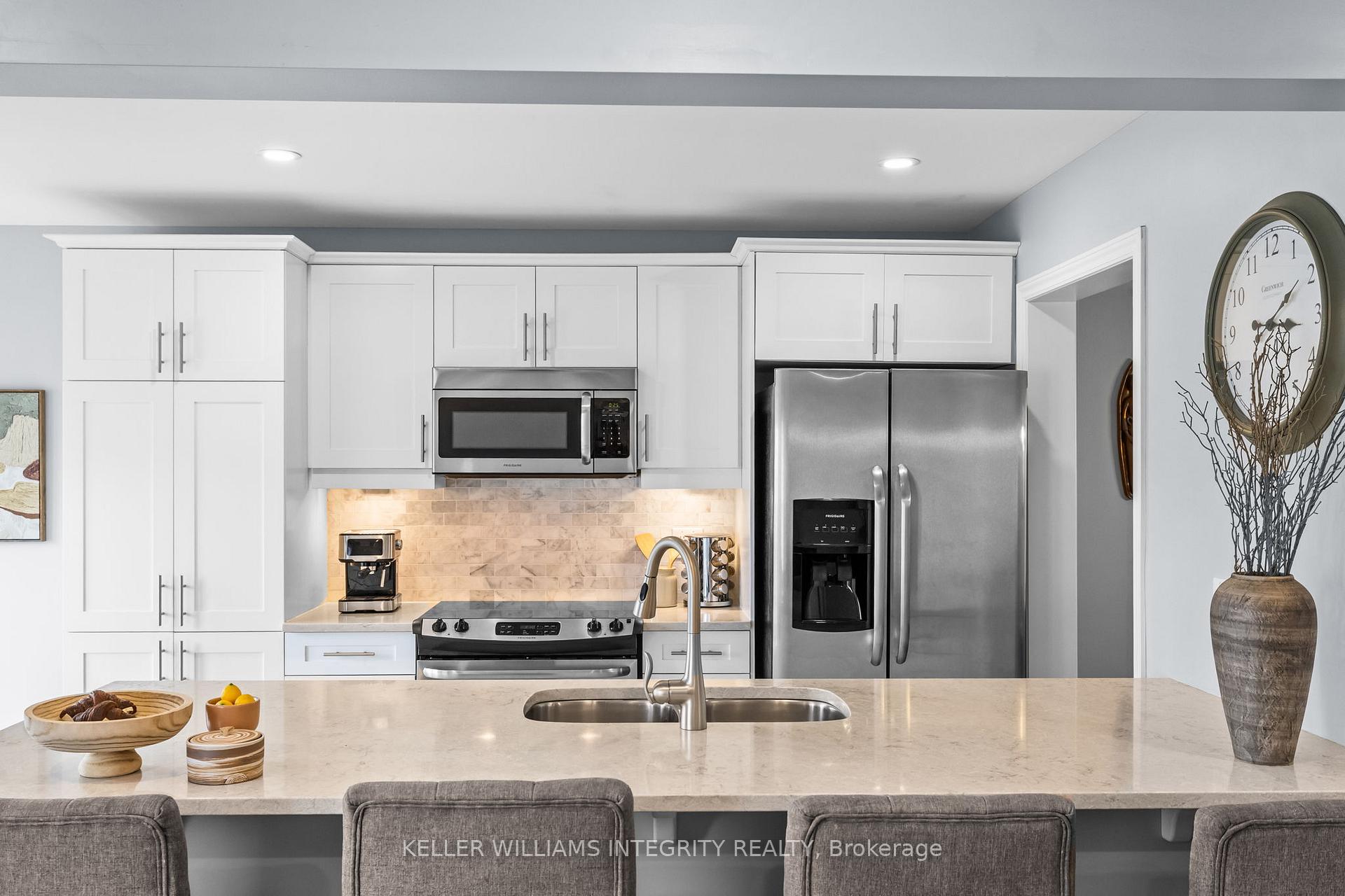 Photo 14 of 321 Sweetfern Crescent, Ottawa, Avalon West — HOMEH