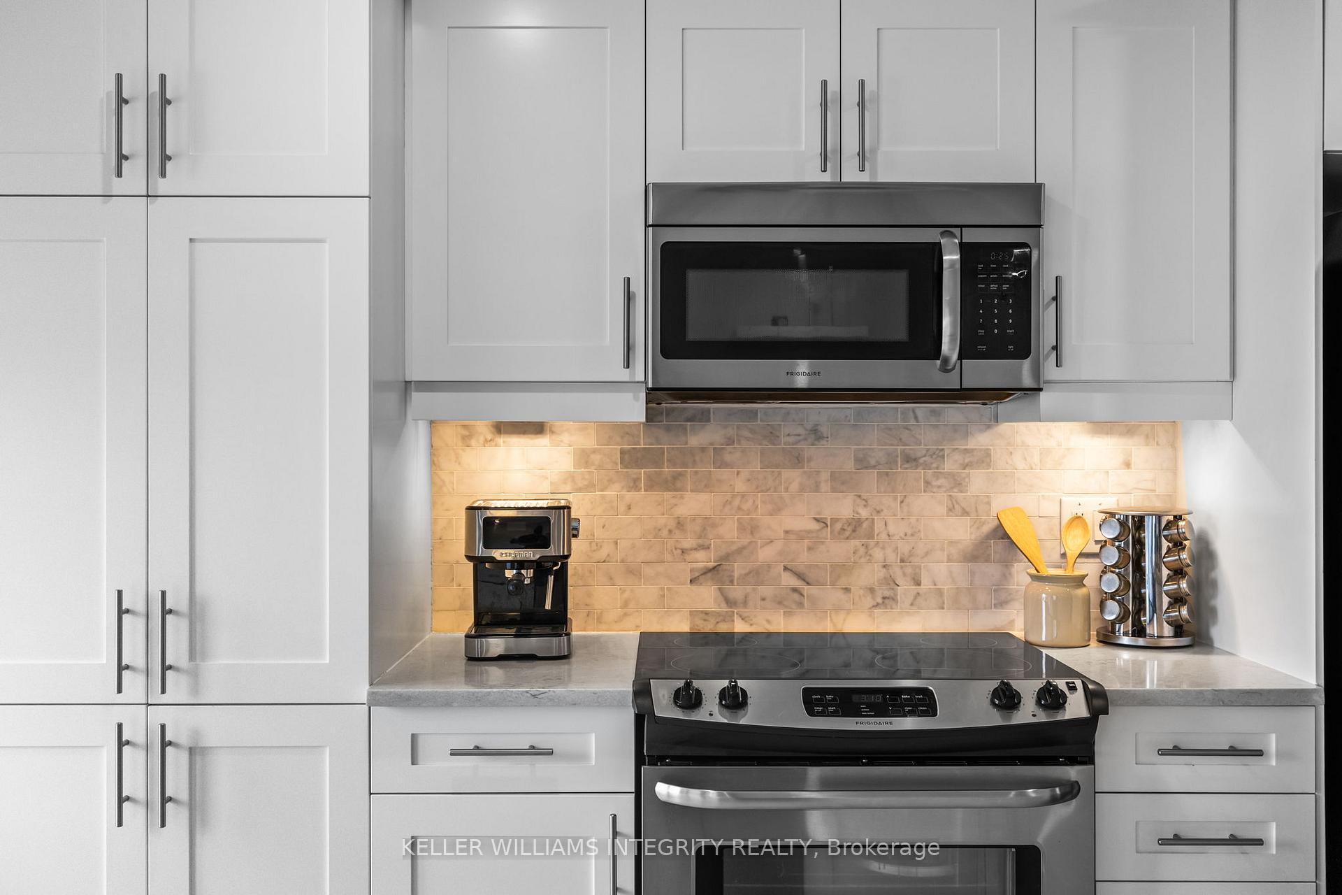 Photo 15 of 321 Sweetfern Crescent, Ottawa, Avalon West — HOMEH